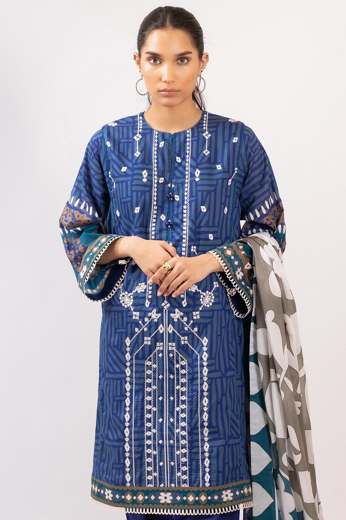 Alkaram - 3 Pc Embroidered Lawn Suit With Lawn Dupatta