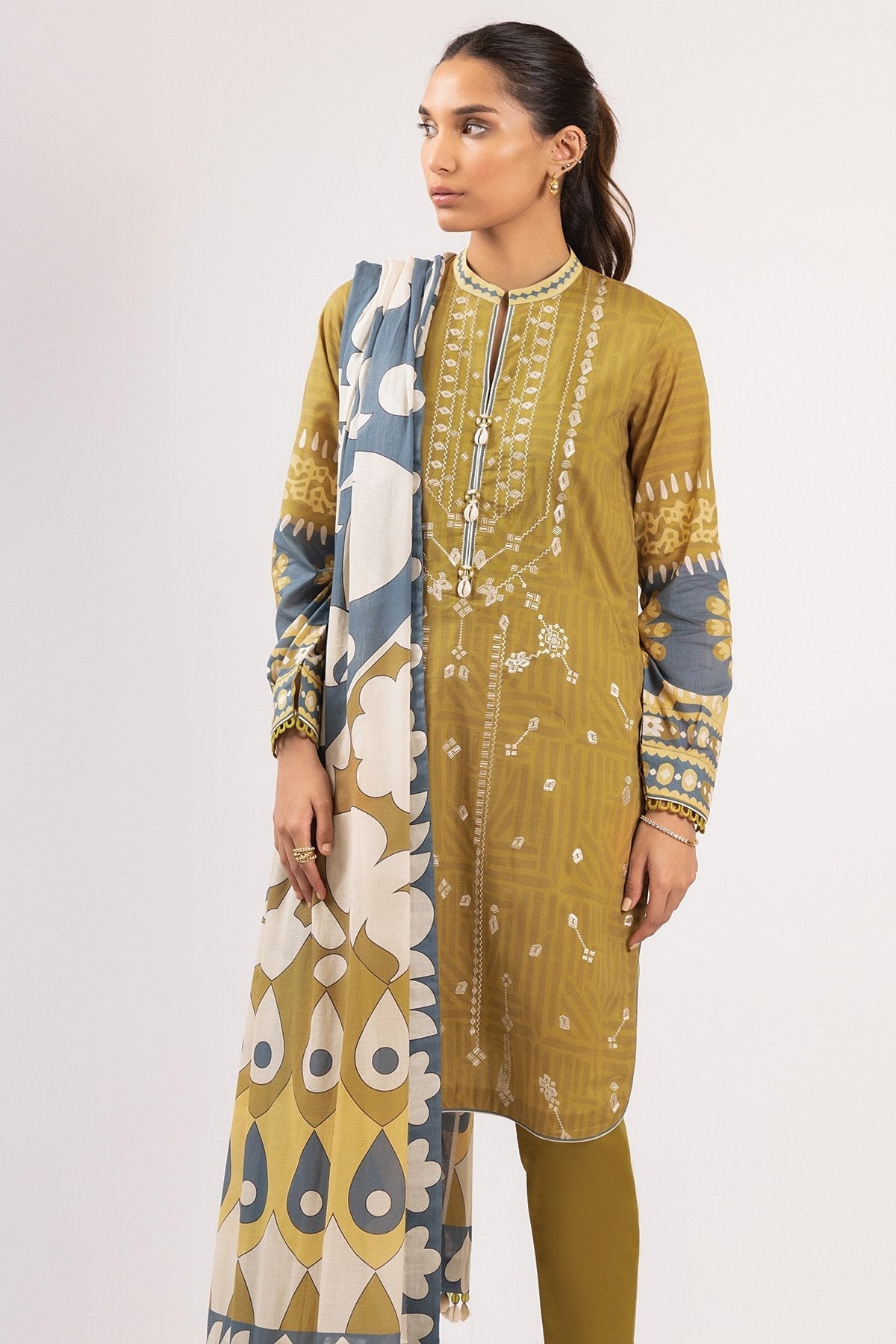 Alkaram - 3 Pc Embroidered Lawn Suit With Lawn Dupatta