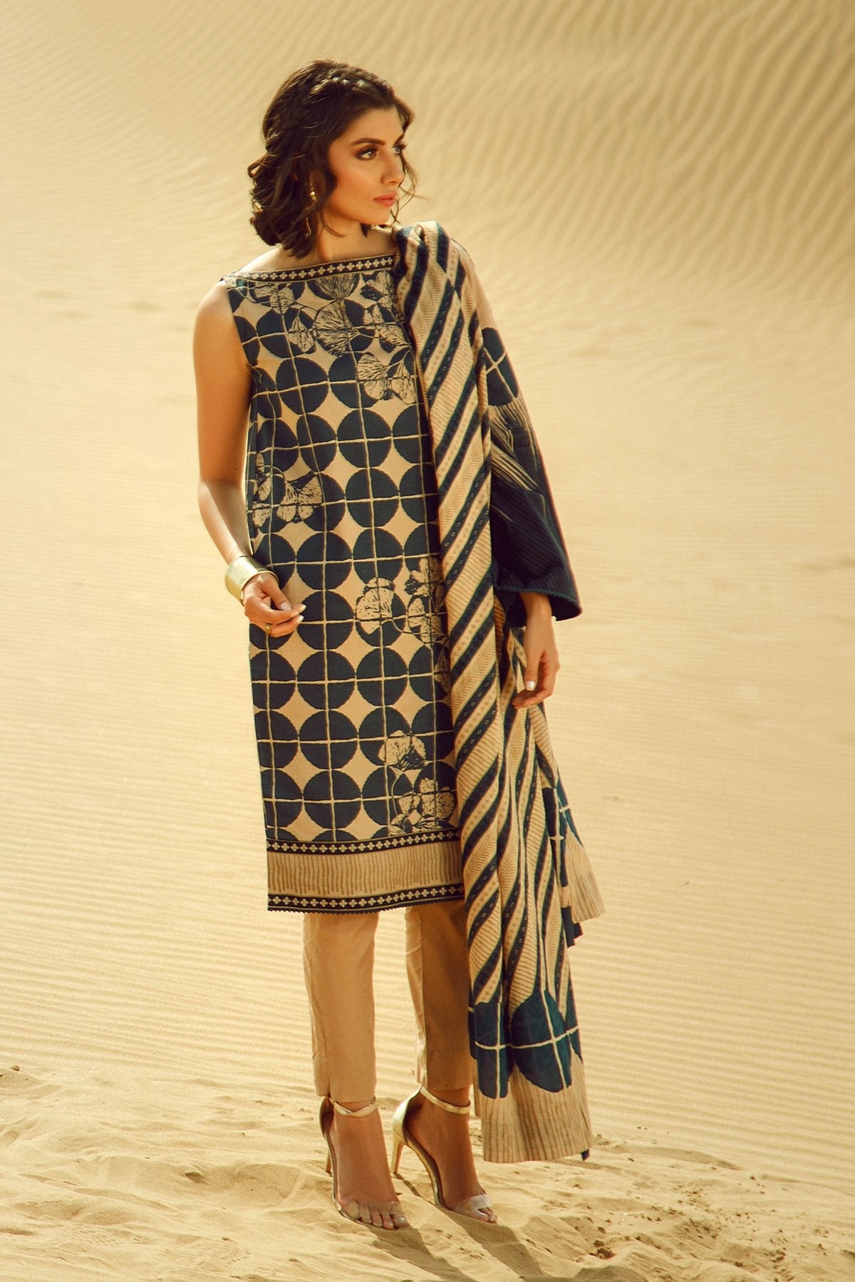Alkaram - 3 Piece Printed Suit With Jacquard Net Dupatta