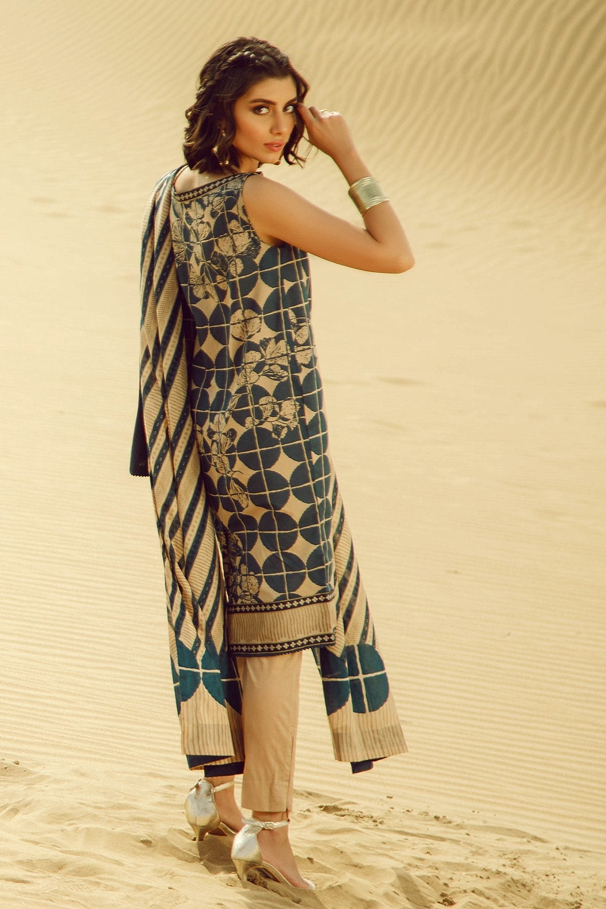 Alkaram - 3 Piece Printed Suit With Jacquard Net Dupatta