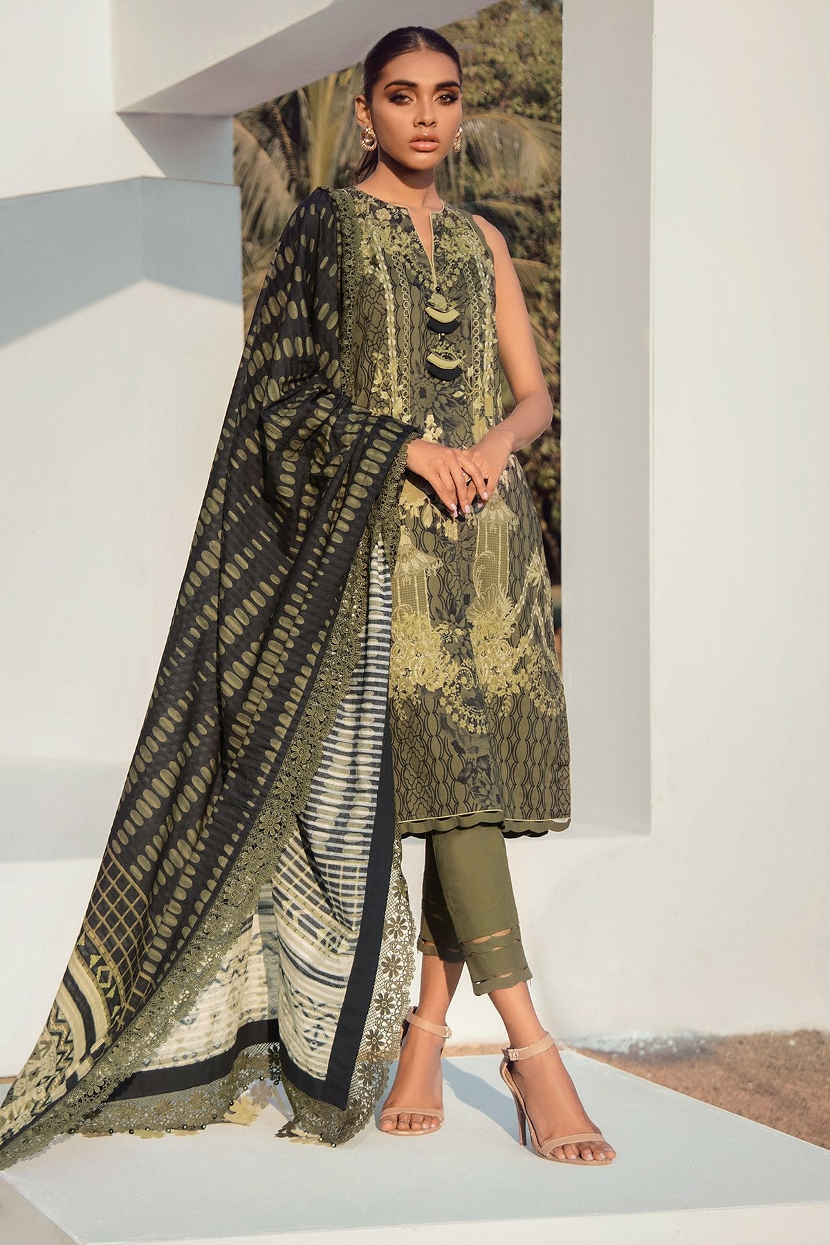 Alkaram - 3 Pc Digital Lawn Suit With Digital Doria Lawn Dupatta