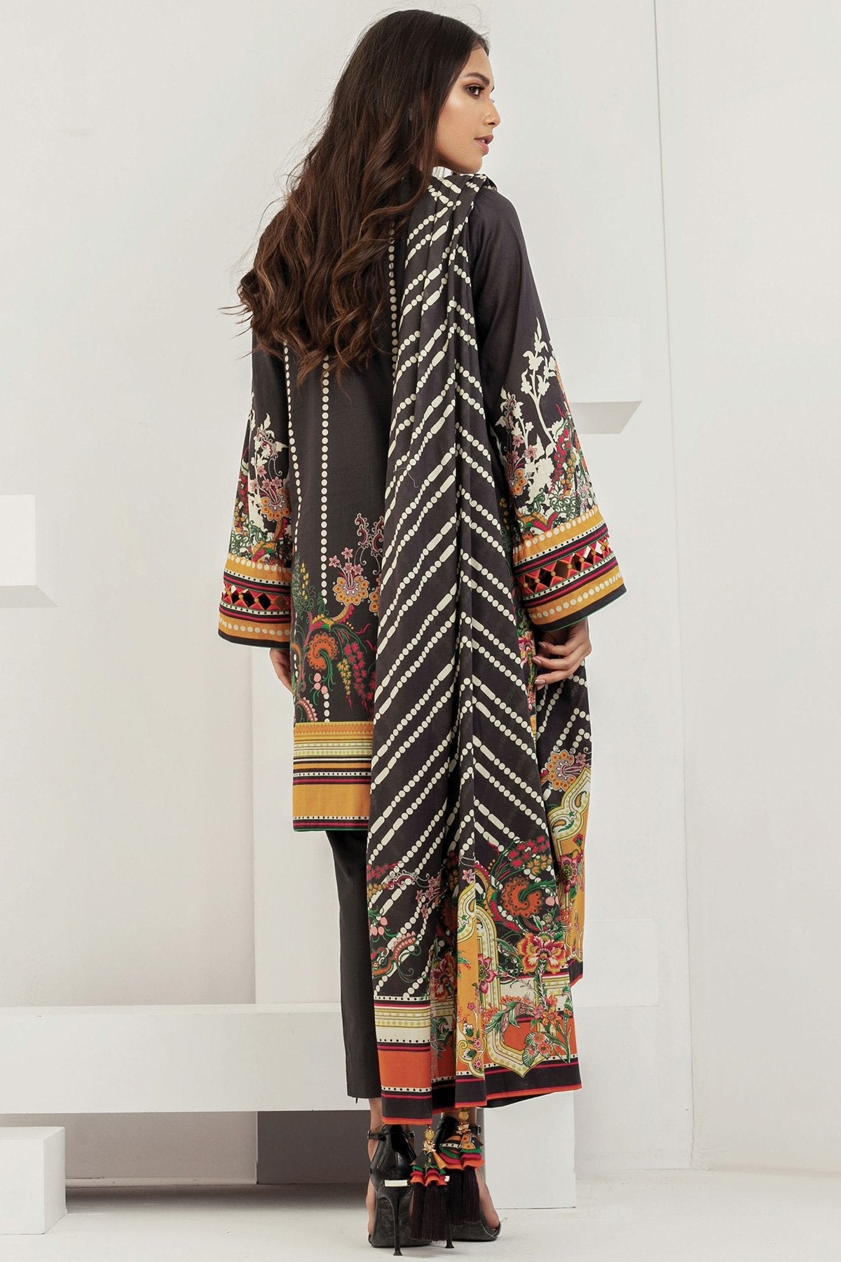 Alkaram - 3 Pc Printed Lawn Suit With Lawn Dupatta