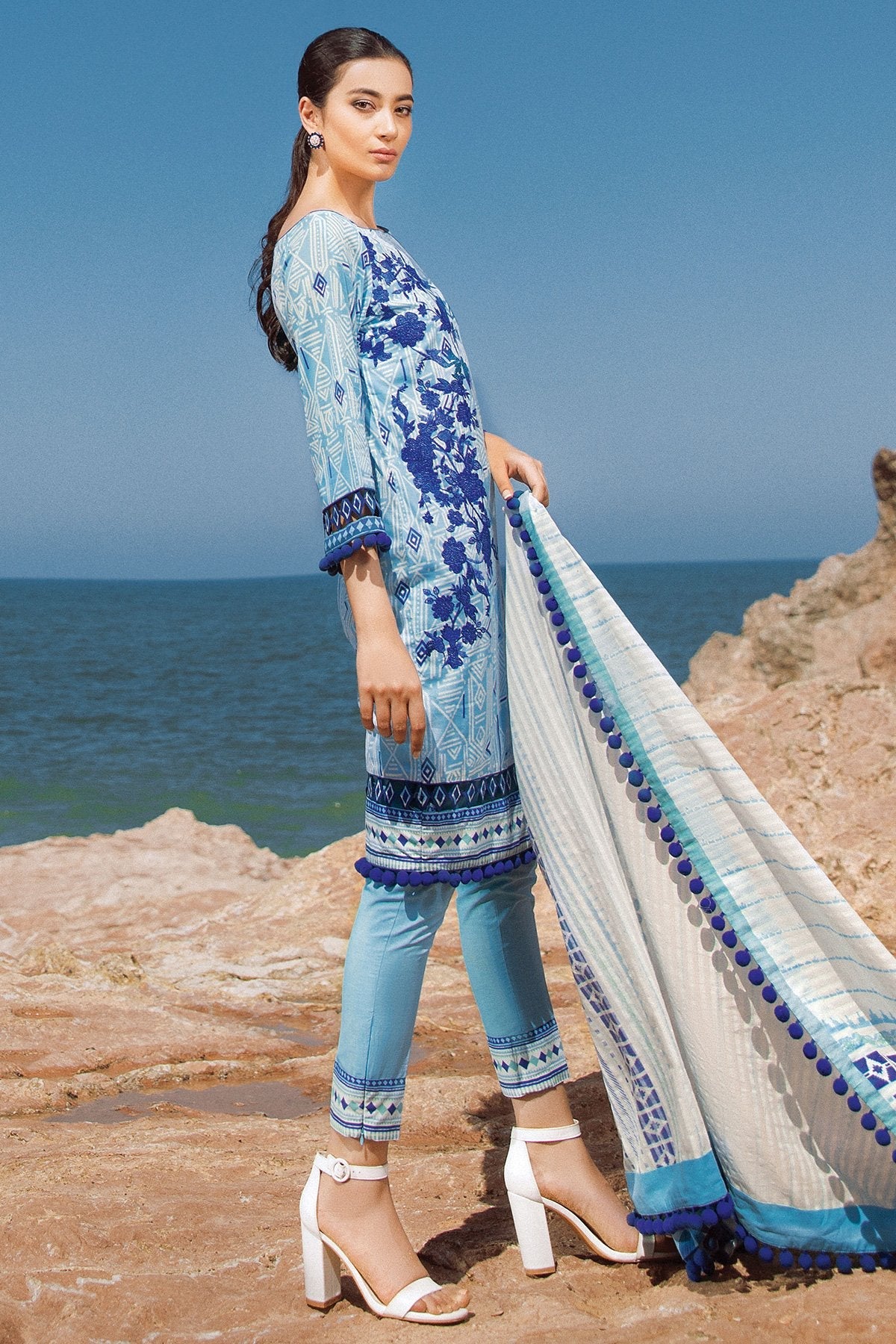 Alkaram - 3 Pc Embroidered Lawn Suit With Doria Dupatta
