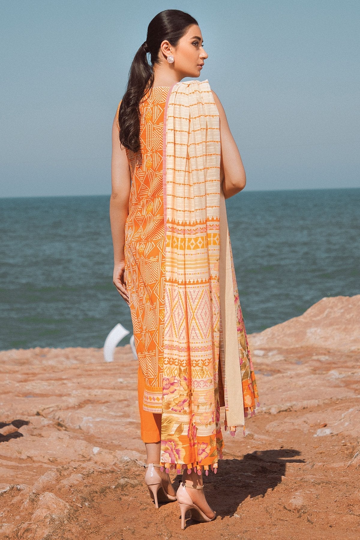 Alkaram - 3 Pc Embroidered Lawn Suit With Doria Dupatta