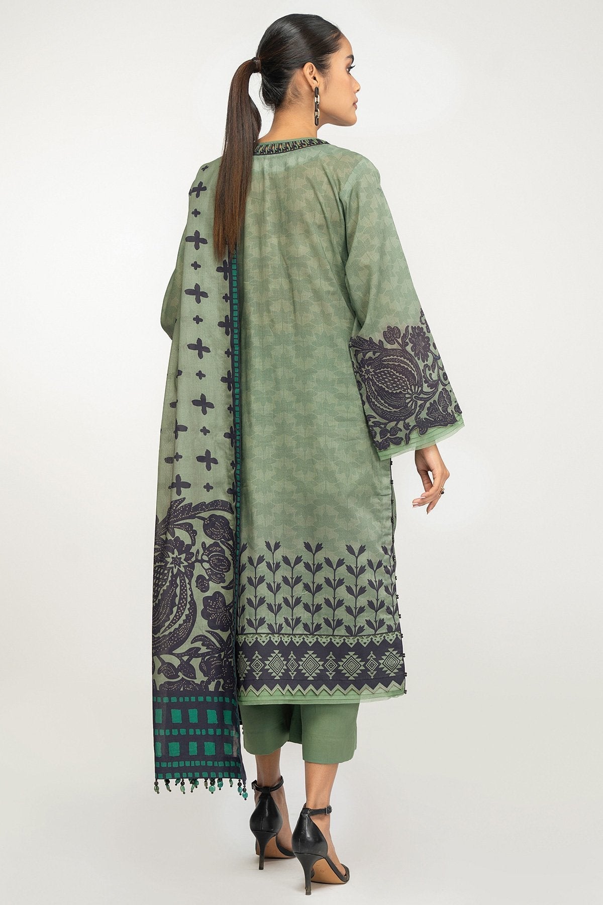 3 Pc Printed Lawn Suit With Cotton Net Dupatta