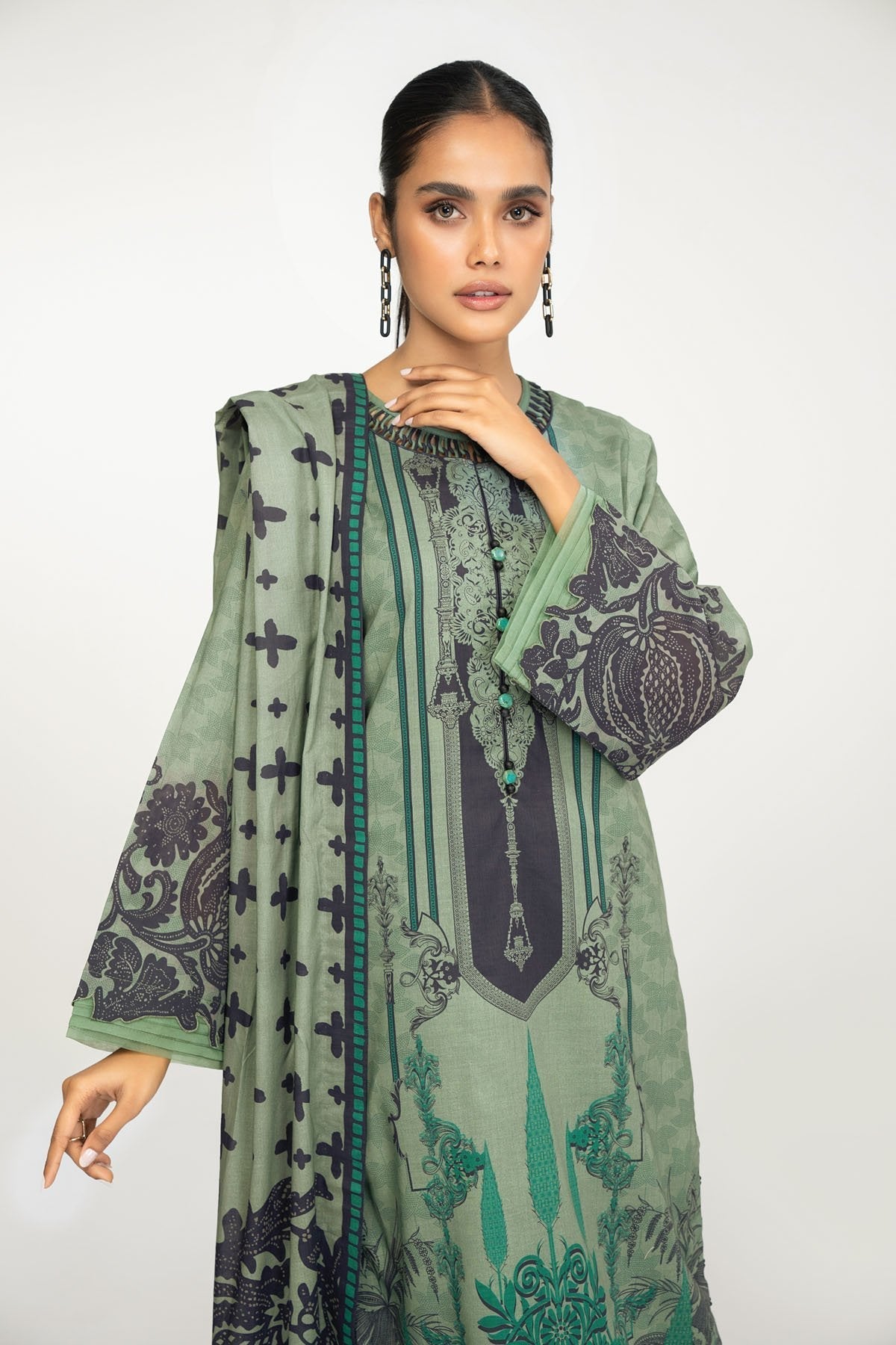 3 Pc Printed Lawn Suit With Cotton Net Dupatta