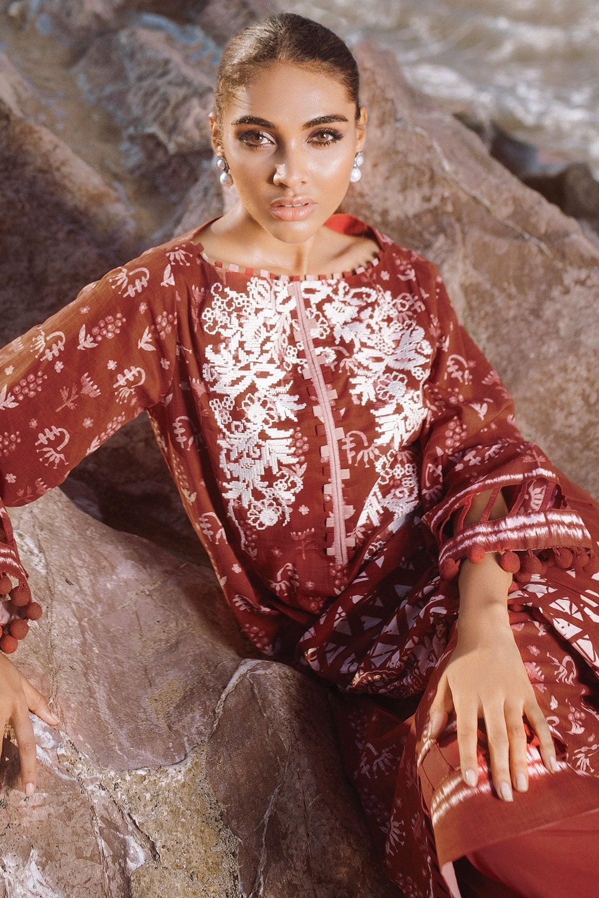 Alkaram - 3 Pc Embroidered Lawn Suit With Lawn Dupatta