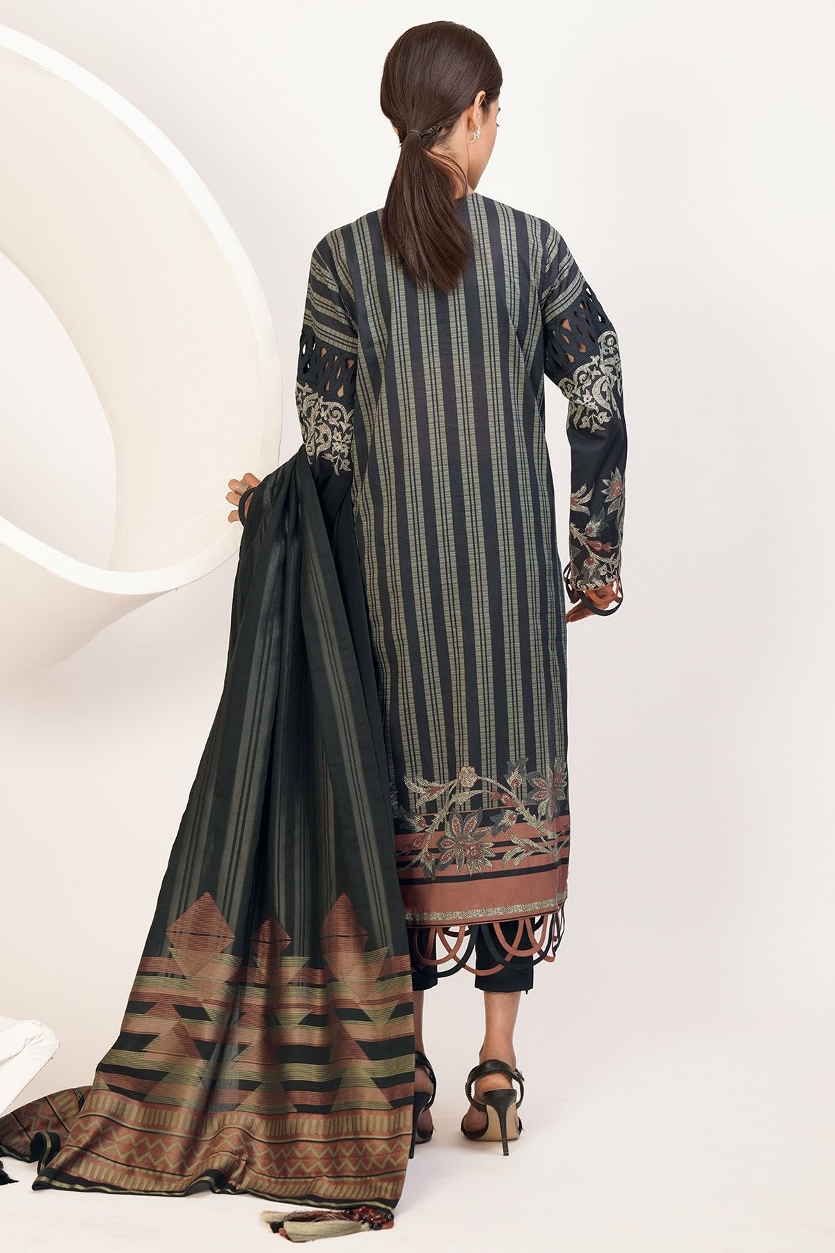 Alkaram - 3 Pc Printed Lawn Suit With Jacquard Dupatta