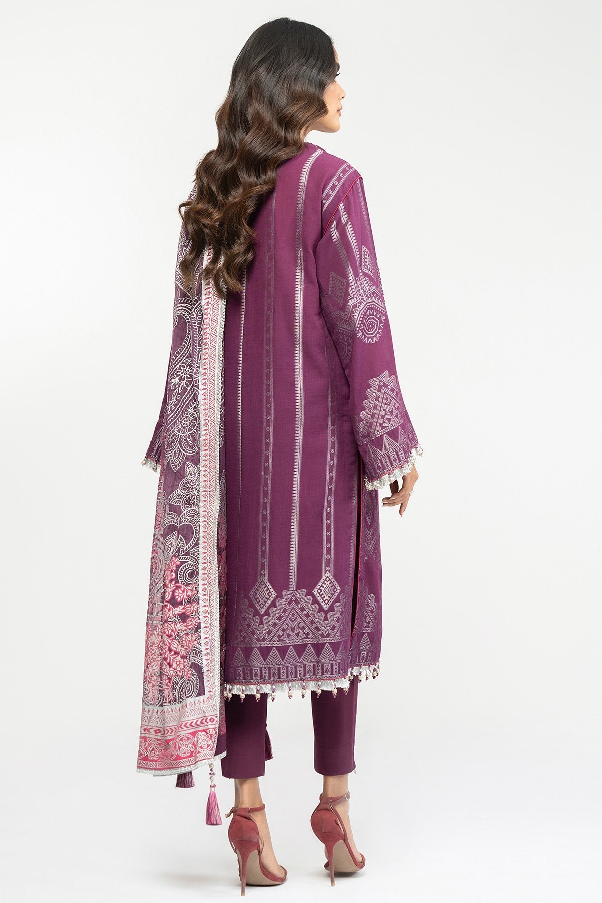 3 Pc Jacquard Suit With Chiffon Dupatta
