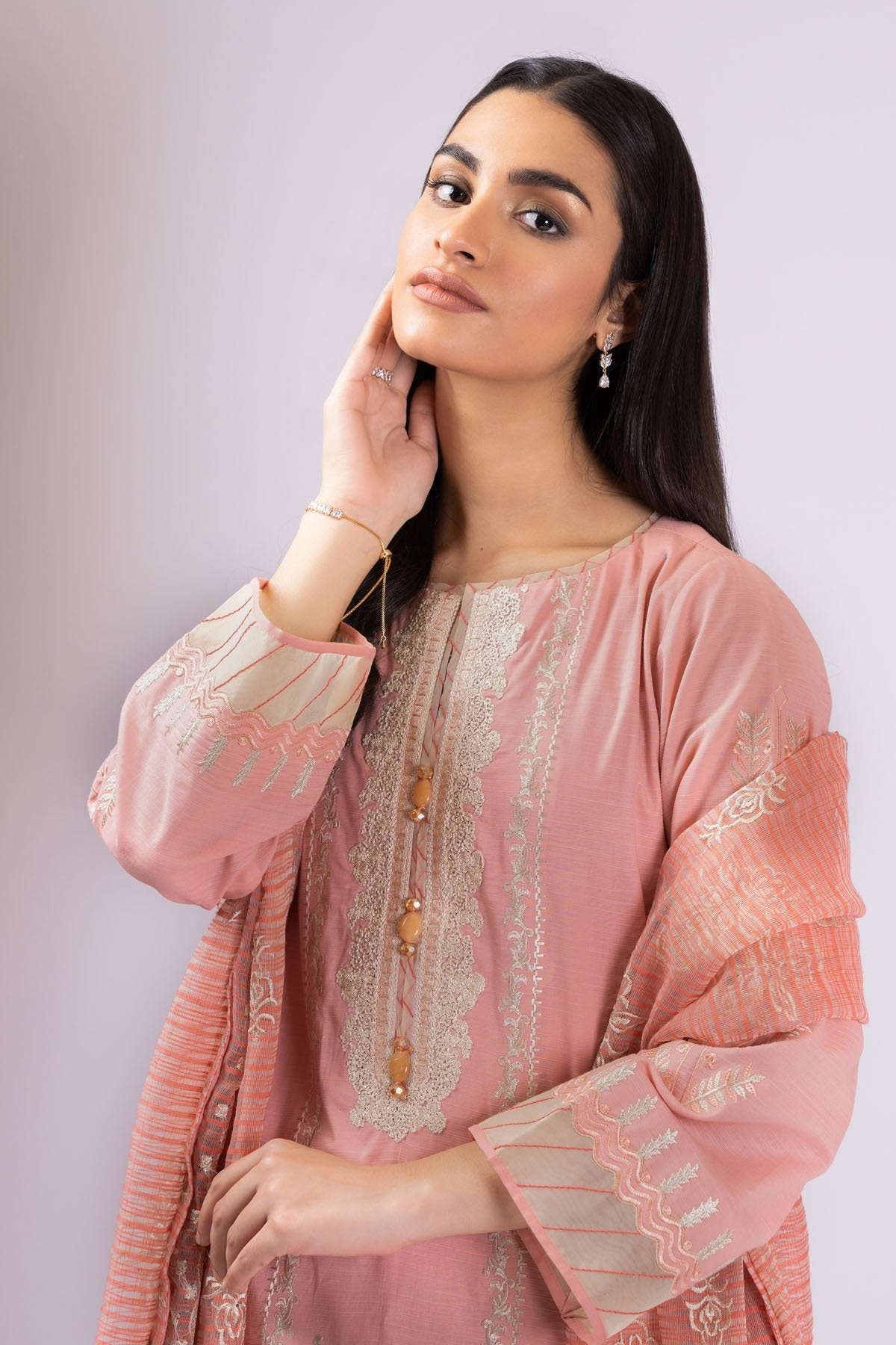 Alkaram - 3 Pc Embroidered One Way Slub Suit With Net Dupatta