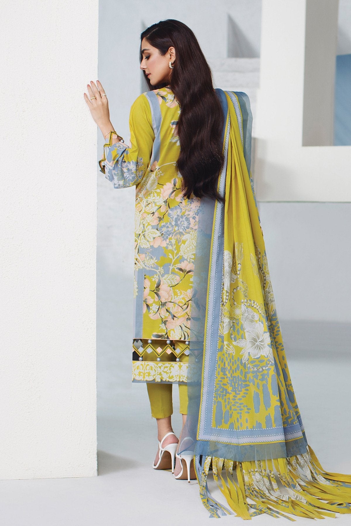 Alkaram - 3 Pc Printed Lawn Suit With Printed Lawn Dupatta