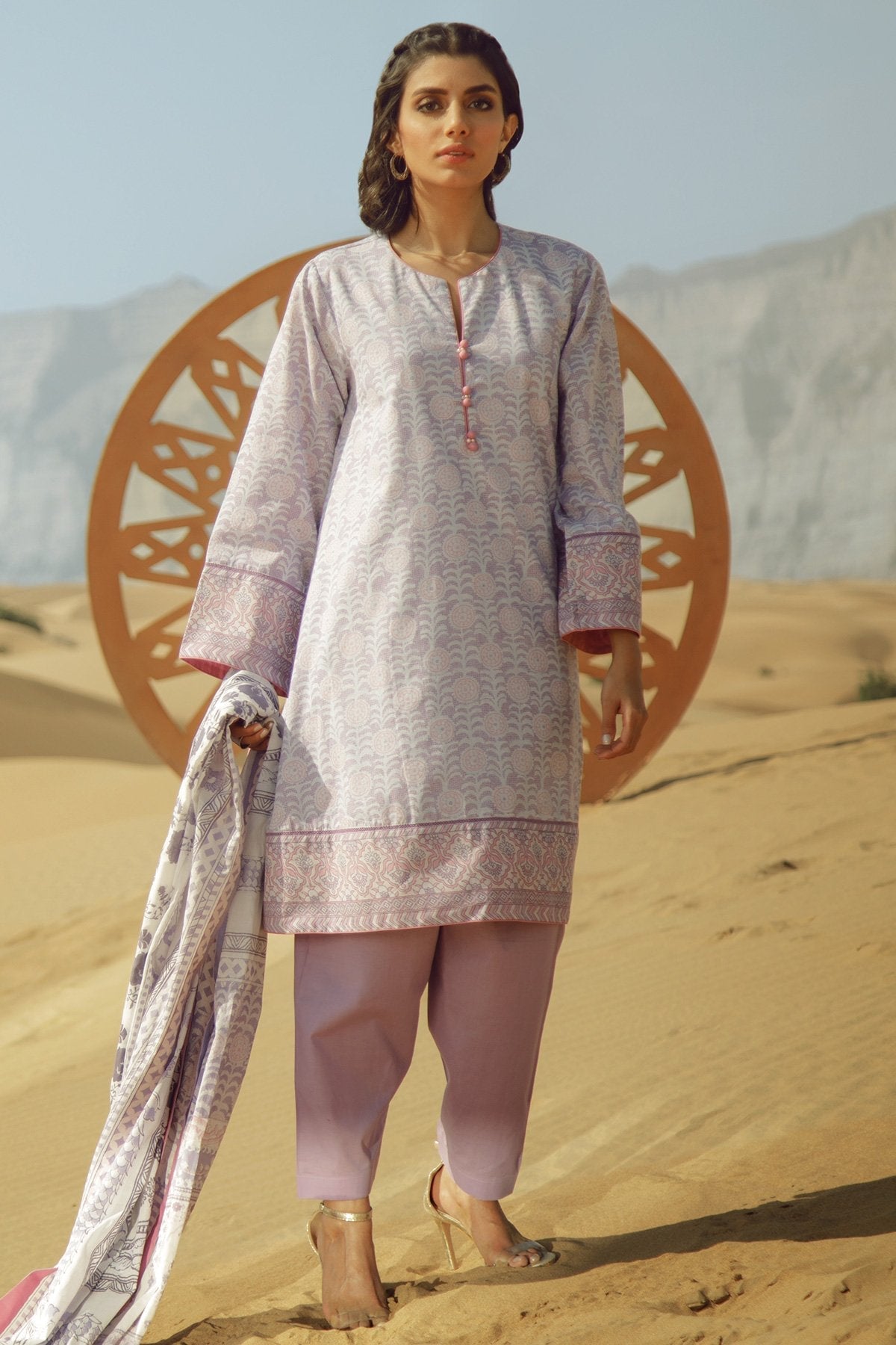 3 Pc Printed Khaddar Suit With Khaddar Dupatta