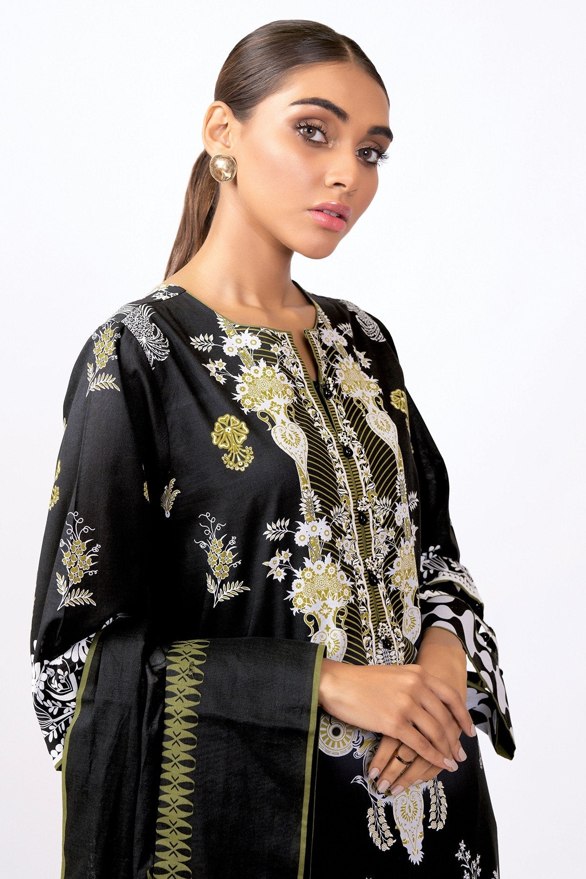 Alkaram - 3 Pc Printed Lawn Suit With Printed Lawn Dupatta