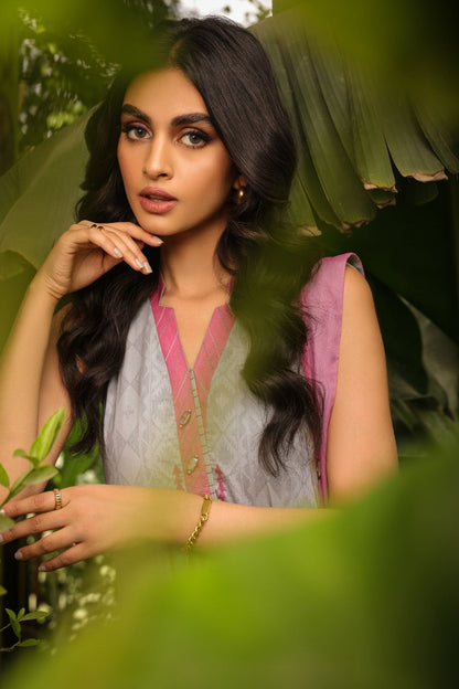 3 Pc Printed Lawn Suit With Lawn Dupatta