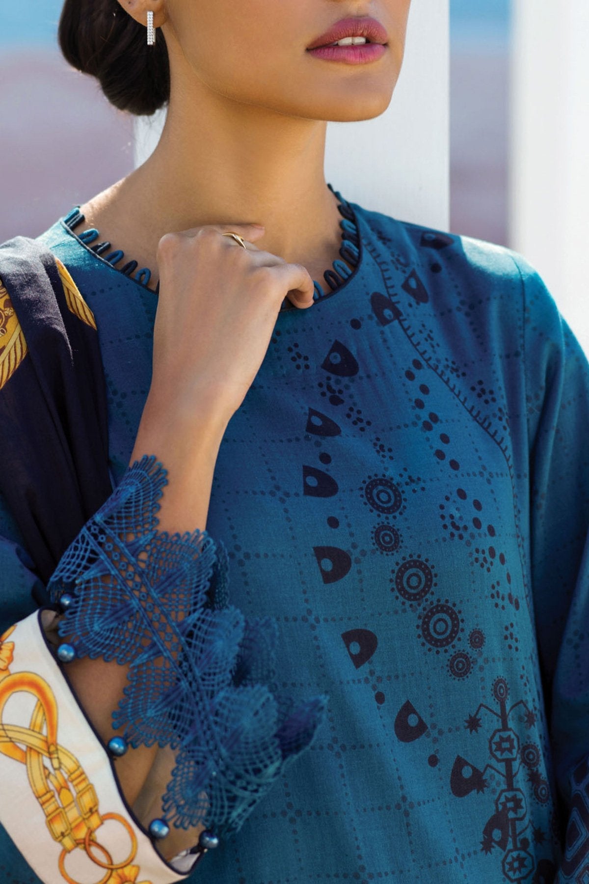 Alkaram - 3 Pc Digital Printed Lawn Suit With Digital Lawn Dupatta