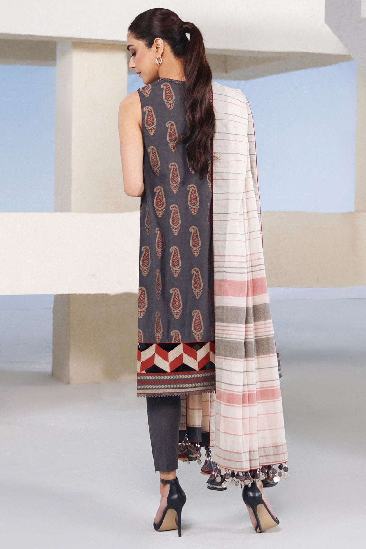 Alkaram - 3 Pc Jacquard Suit With Yarn Dyed Dupatta