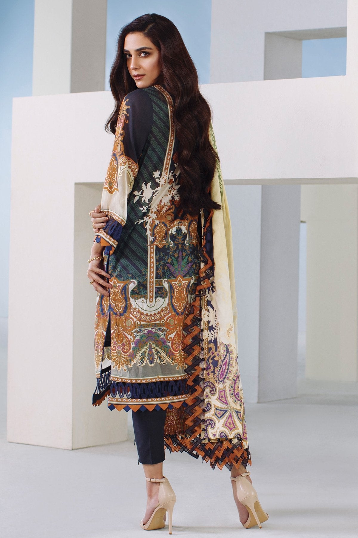 Alkaram - 3 Pc Digital Printed Lawn Suit With Digital Lawn Dupatta