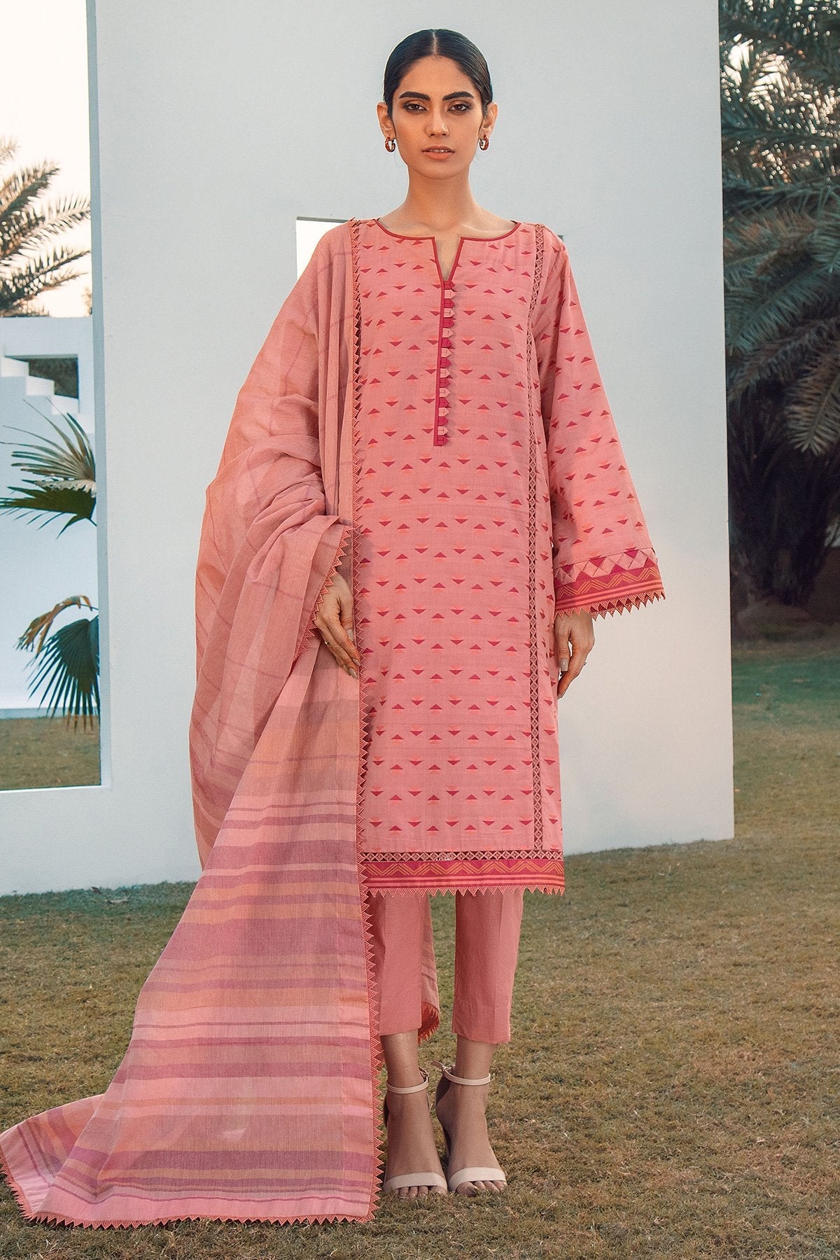 3 Pc Printed Woven Jacquard Suit With Yarn Dyed Dupatta