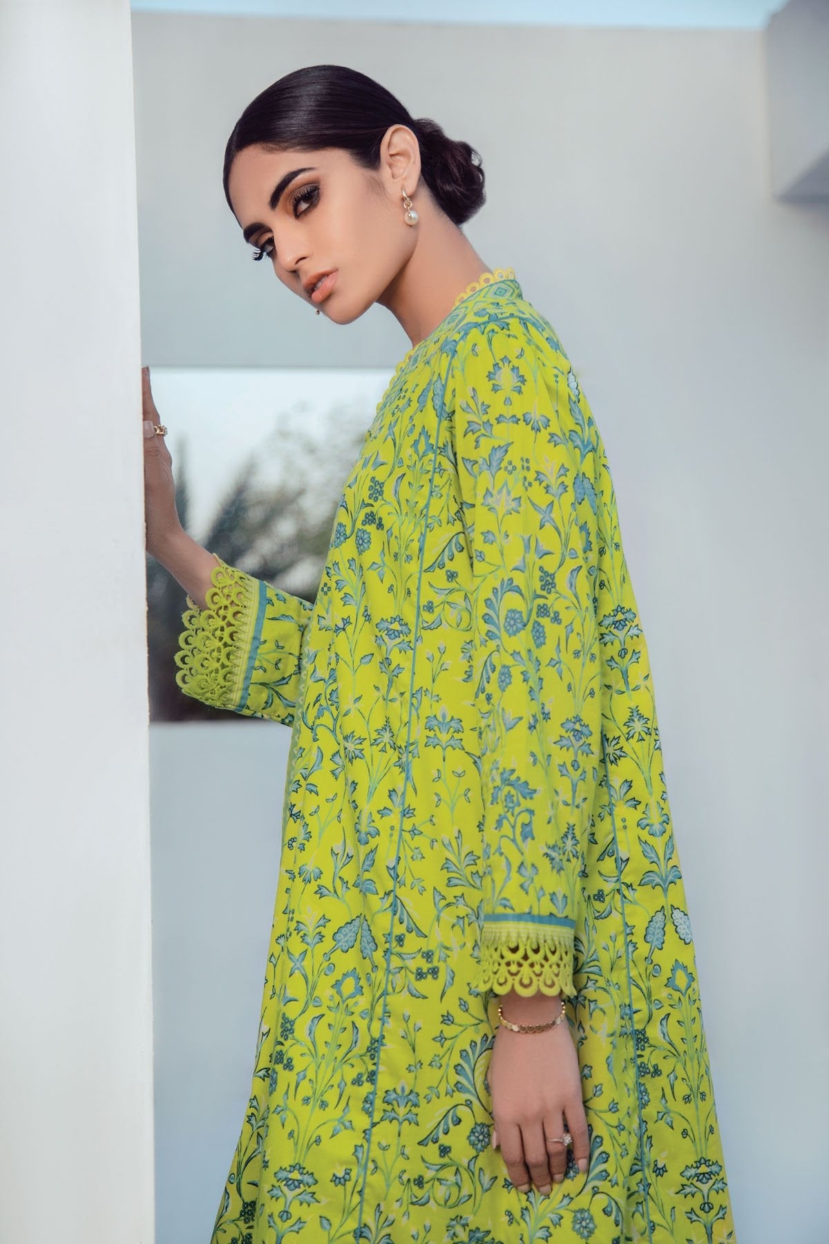Alkaram - 3 Pc Printed Lawn Suit With Printed Lawn Dupatta