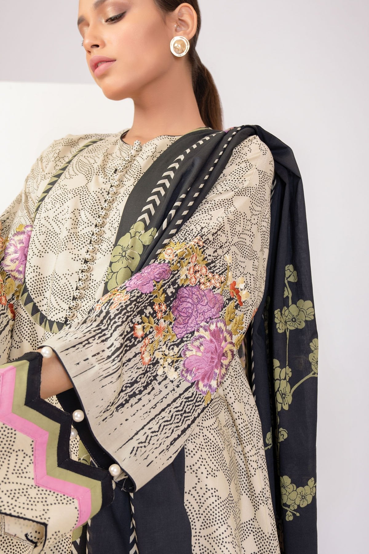 Alkaram - 3 Pc Embroidered Lawn Suit With Printed Lawn Dupatta