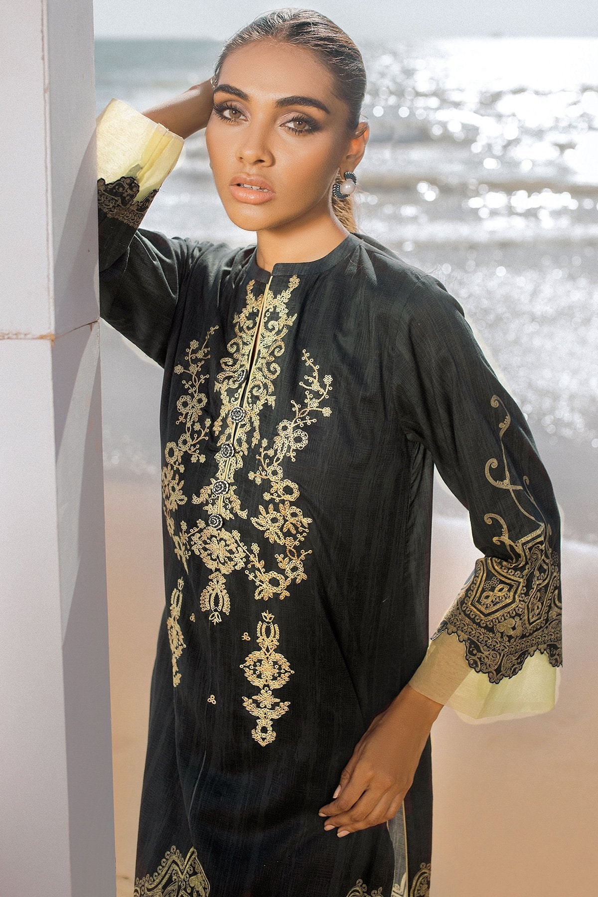 Alkaram - 1 Pc Embroidered Lawn Shirt