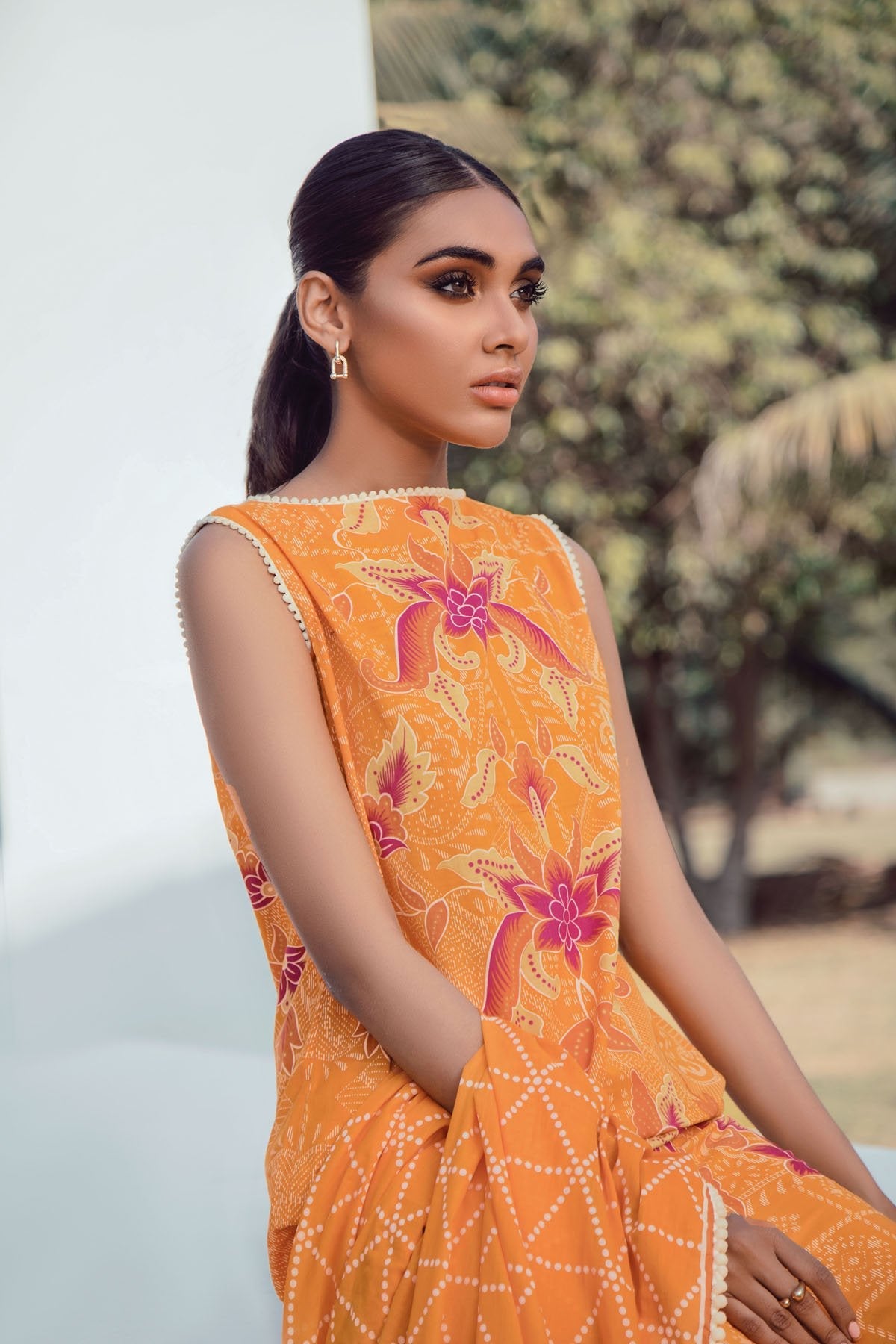 Alkaram - 3 Pc Printed Lawn Suit With Printed Lawn Dupatta