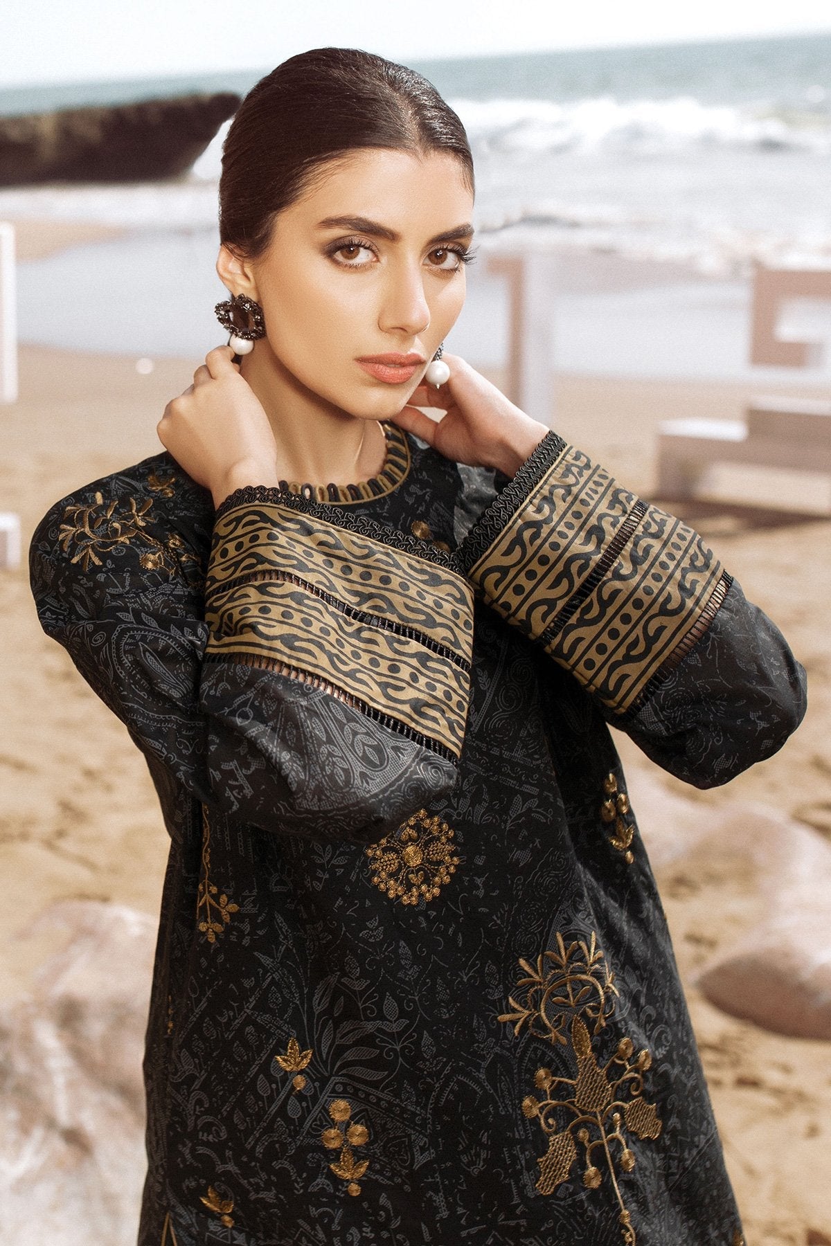 Alkaram - 1 Pc Embroidered Lawn Shirt