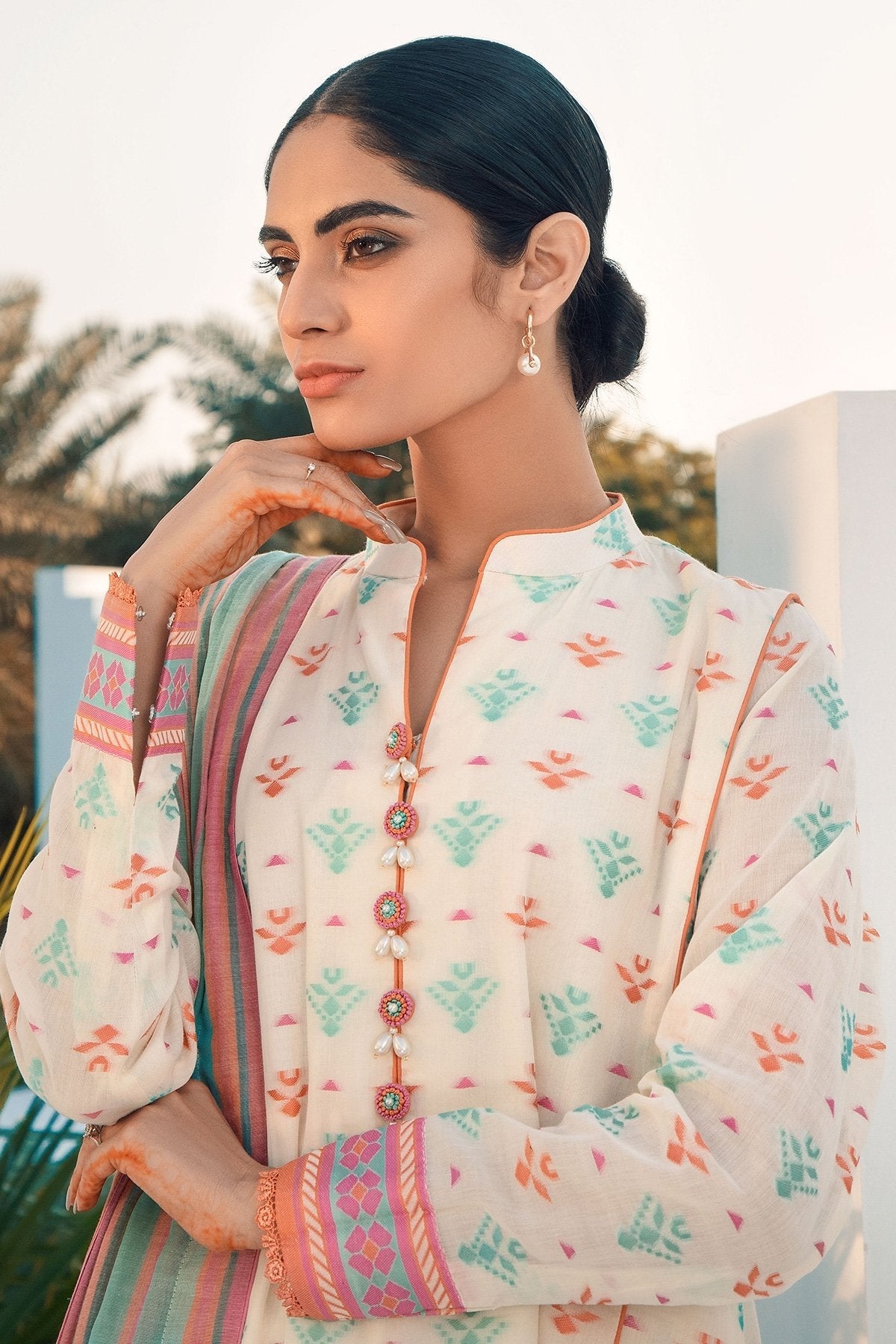 Alkaram - 3 Pc Jacquard Suit With Yarn Dyed Dupatta