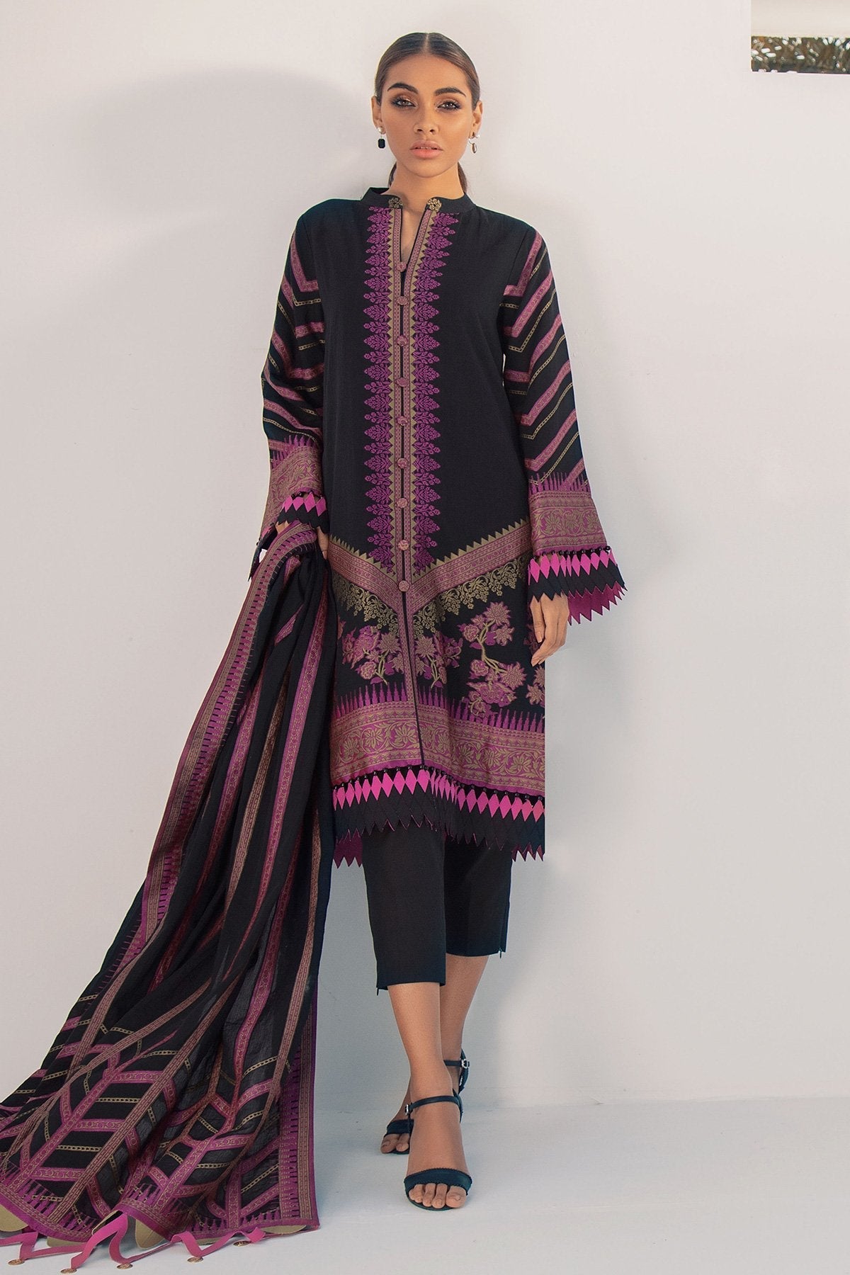 Alkaram - 3 Pc Jacquard Suit With Jacquard Dupatta