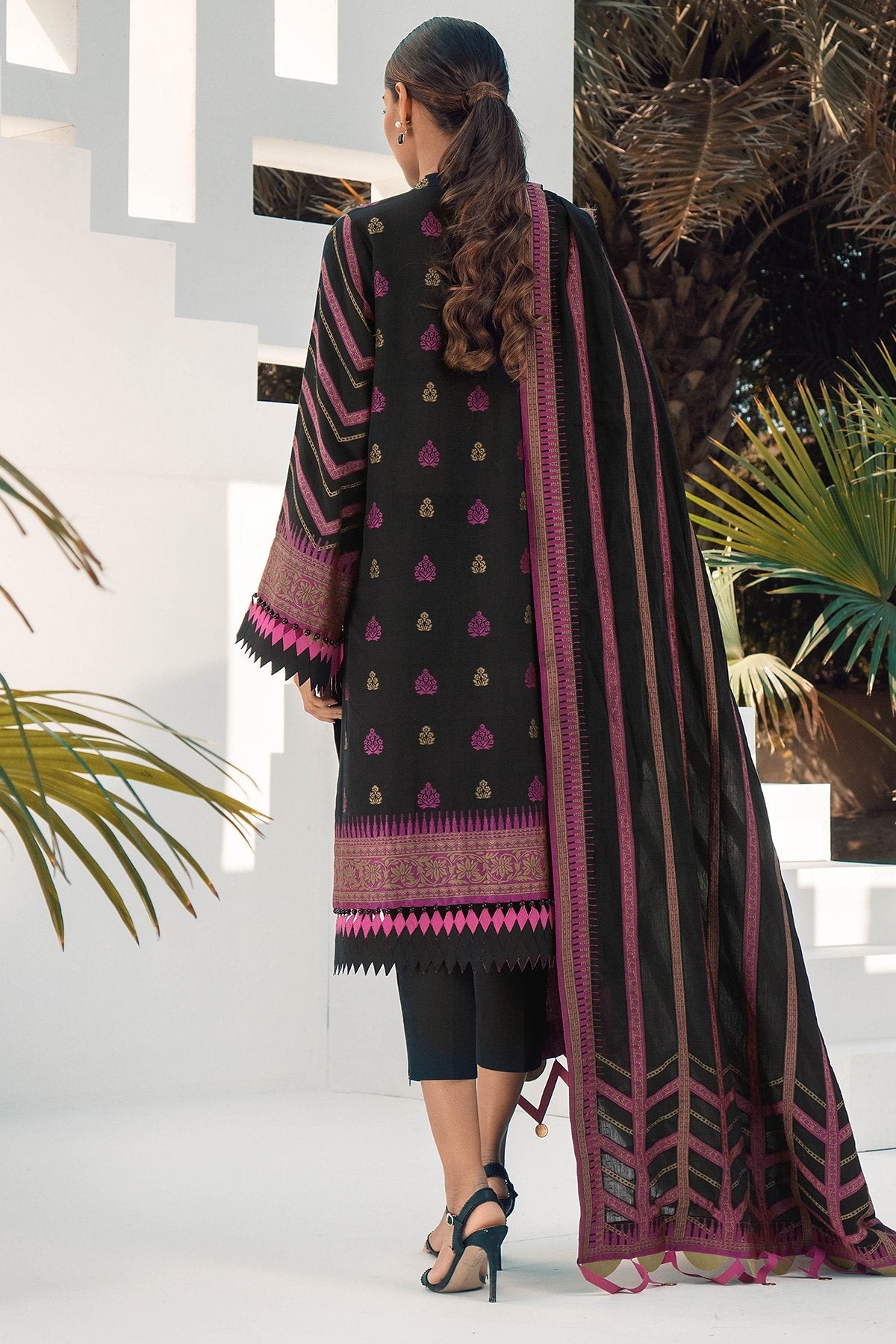 Alkaram - 3 Pc Jacquard Suit With Jacquard Dupatta