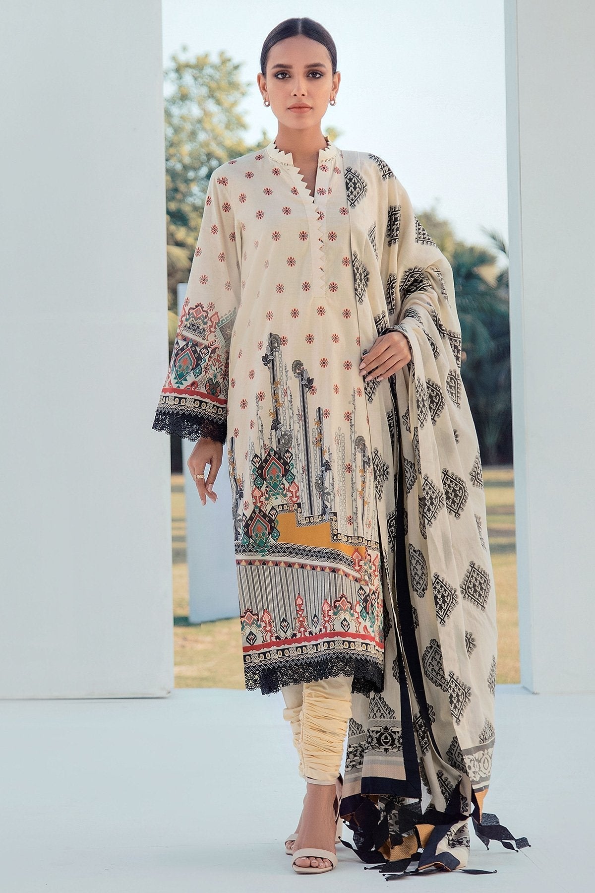 Alkaram - 3 Pc Digital Printed Lawn Suit With Jacquard Dupatta