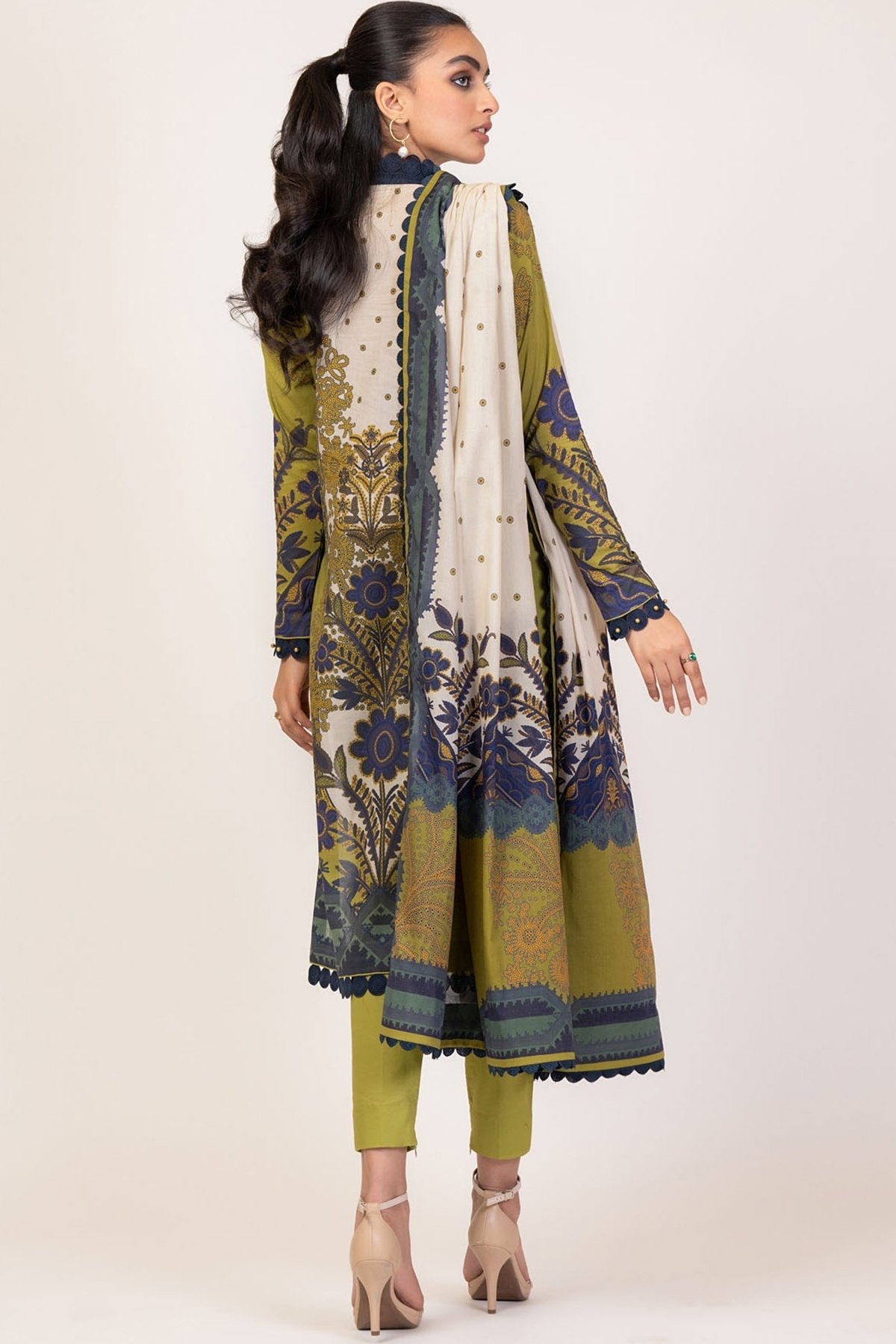 Alkaram - 3 Pc Printed Lawn Suit With Lawn Dupatta