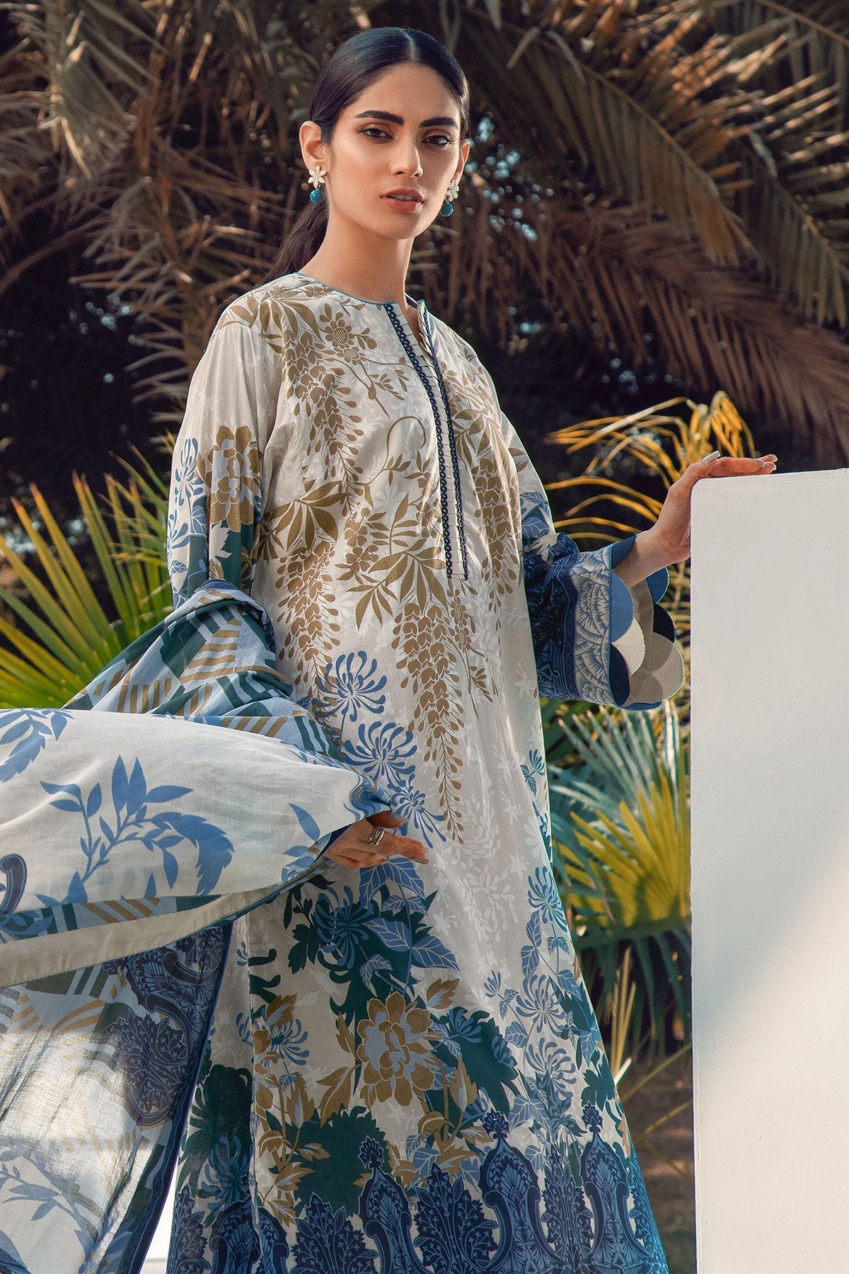 Alkaram - 2 Pc Printed Lawn Suit With Printed Lawn Dupatta