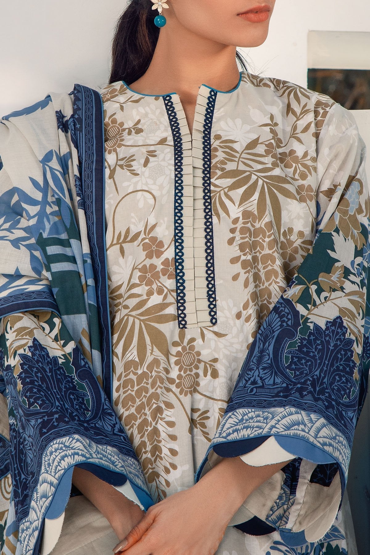 Alkaram - 2 Pc Printed Lawn Suit With Printed Lawn Dupatta