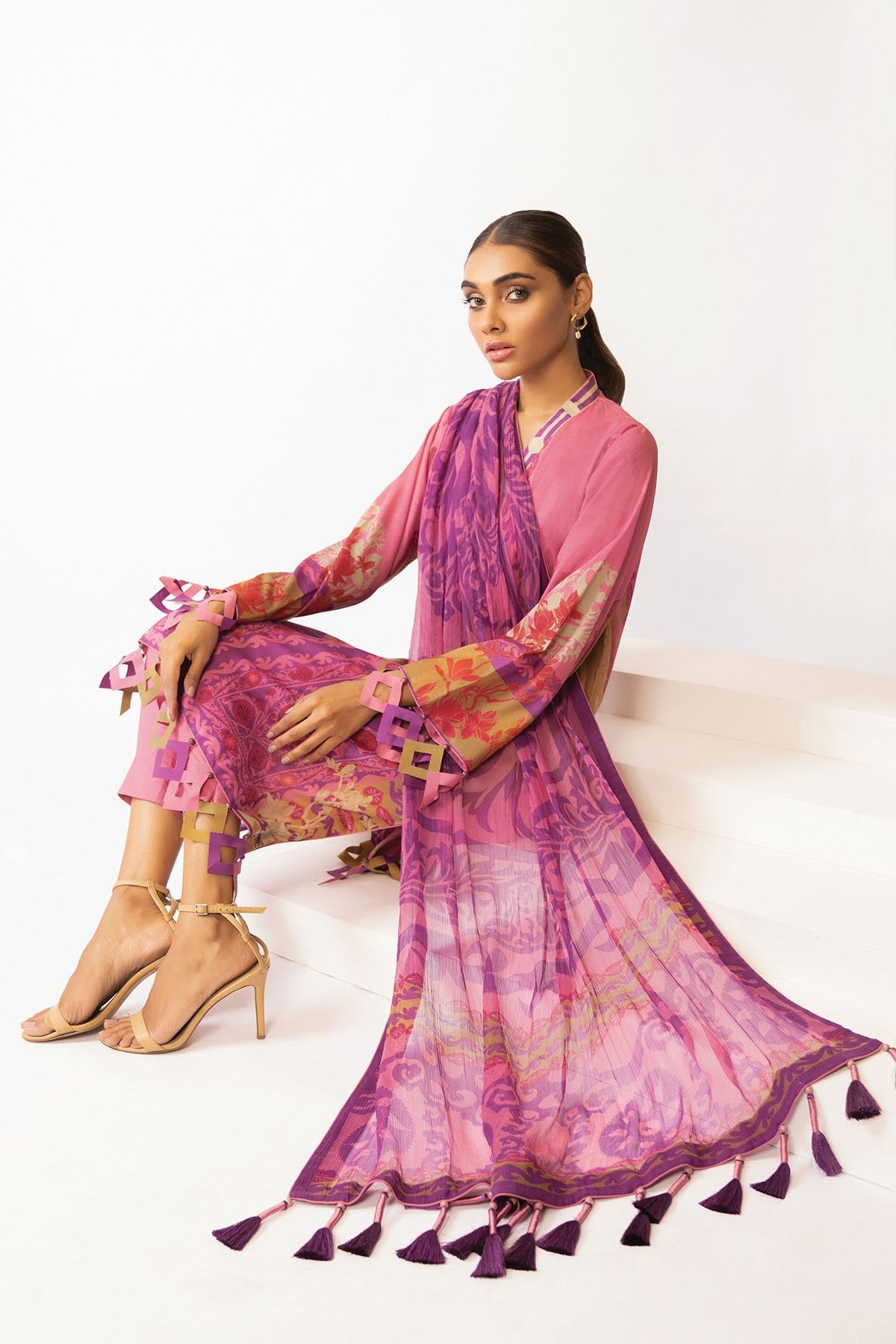 Alkaram - 2 Pc Digital Printed Lawn Suit With Digital Chiffon Dupatta
