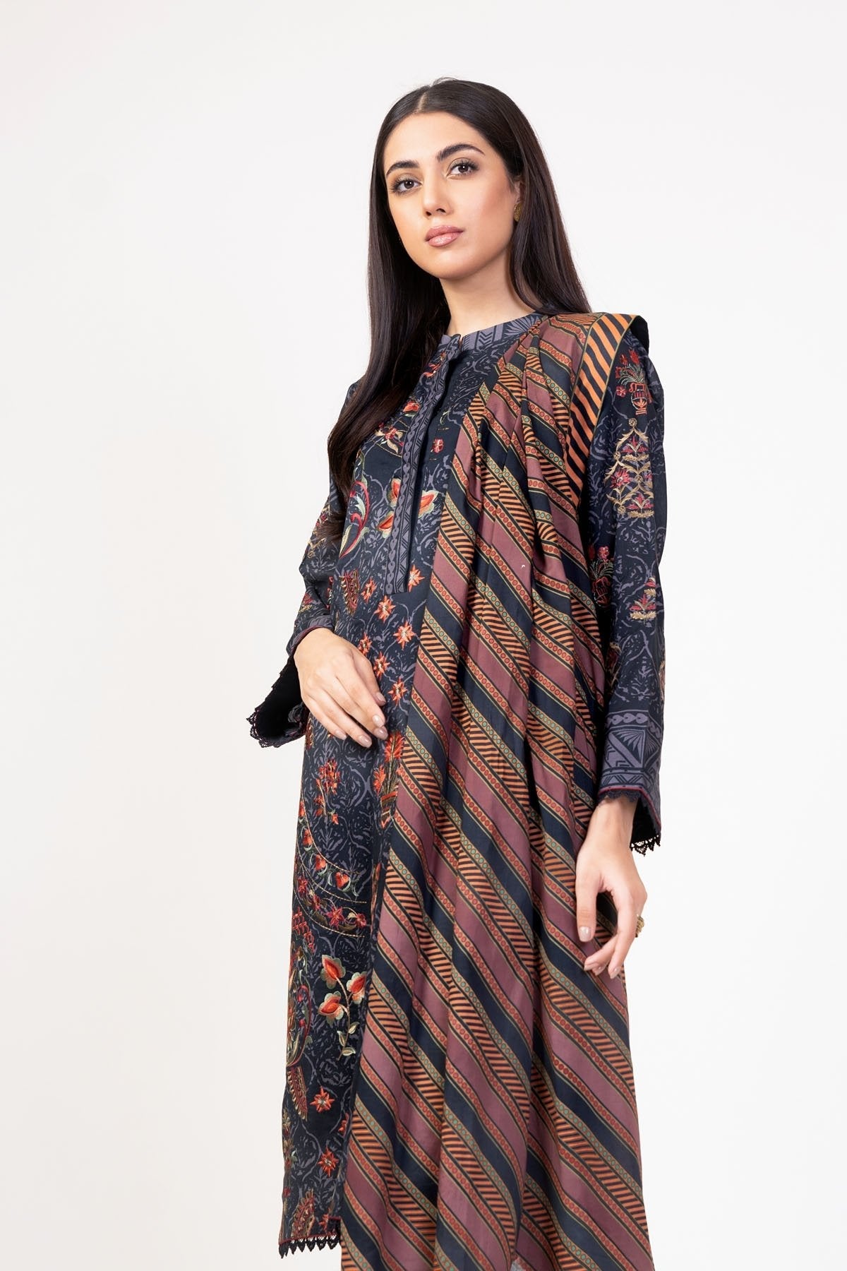 Alkaram - 3 Pc Embroidered Lawn Suit With Lawn Dupatta
