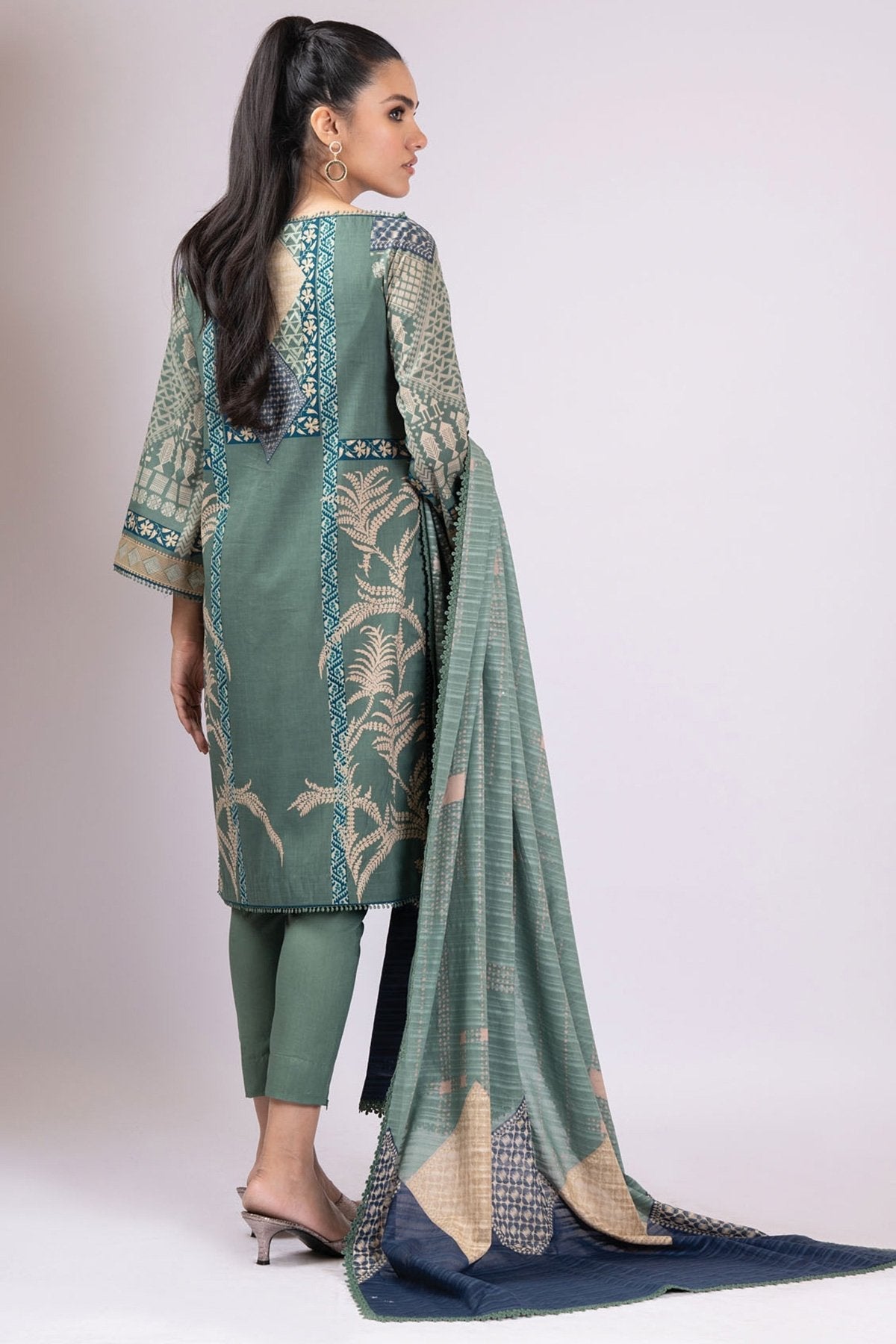 Alkaram - 3 Pc Printed Lawn Suit With Broshia Dupatta