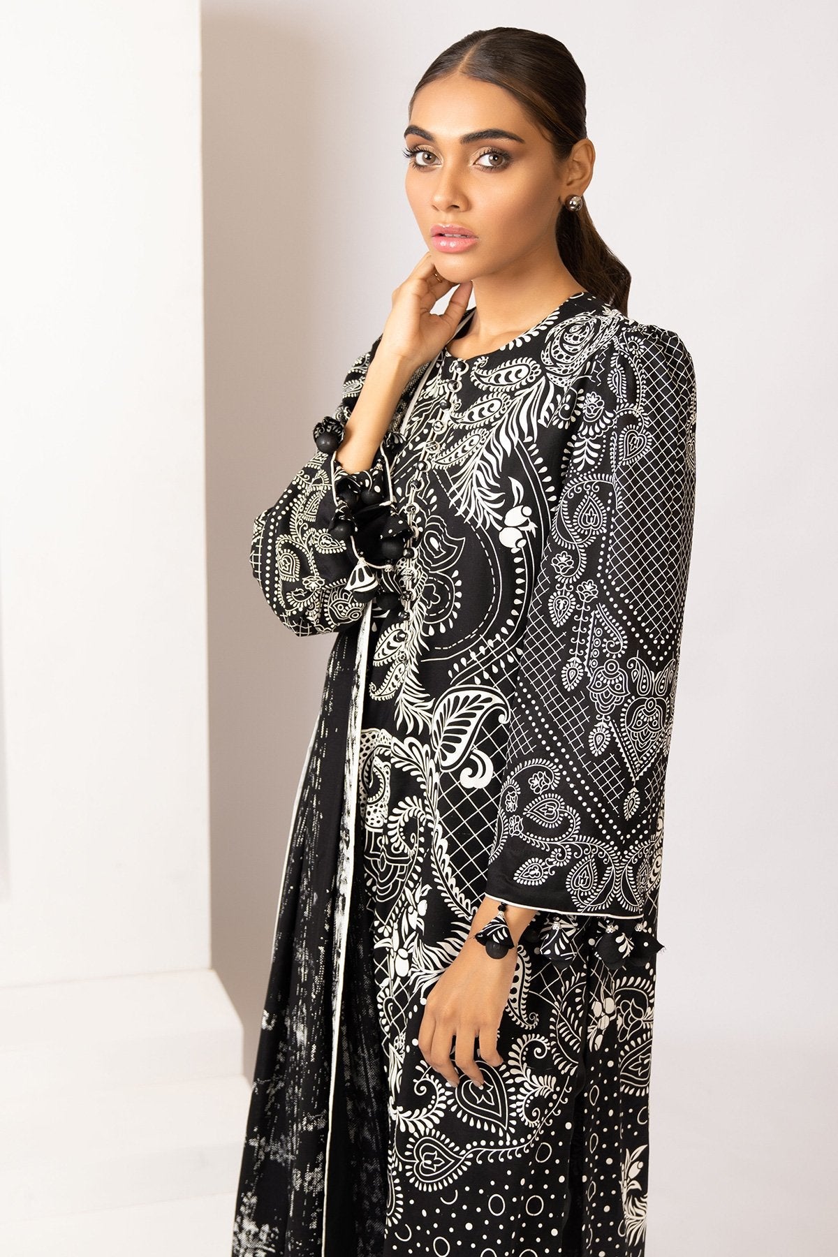 Alkaram - 2 Pc Printed Lawn Suit With Printed Lawn Dupatta