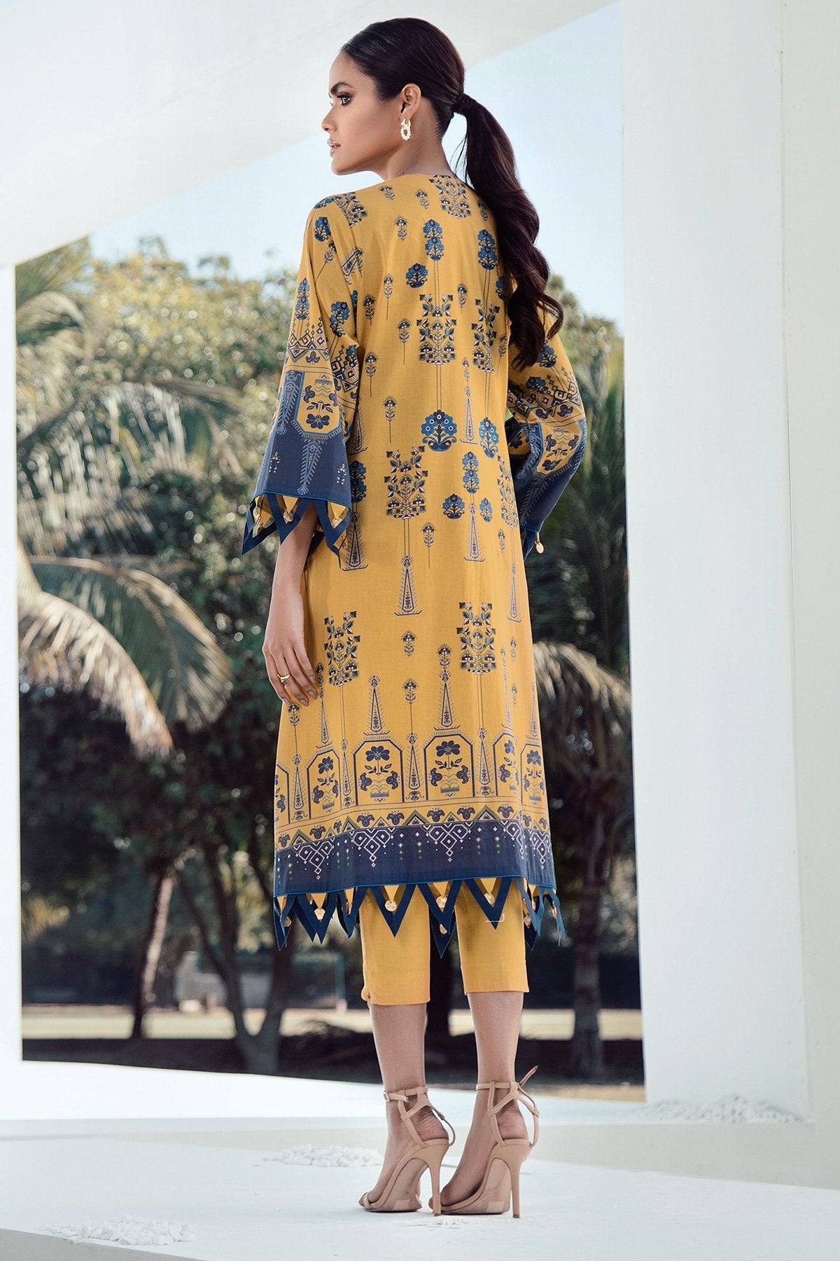 Alkaram - 2 Pc Digital Lawn Suit With Dyed Cambric Trousers