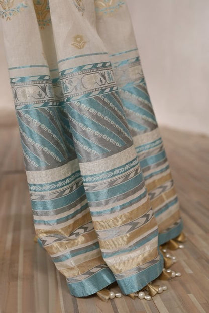 Alkaram - Three Piece Printed Suit With Jacquard Dupatta