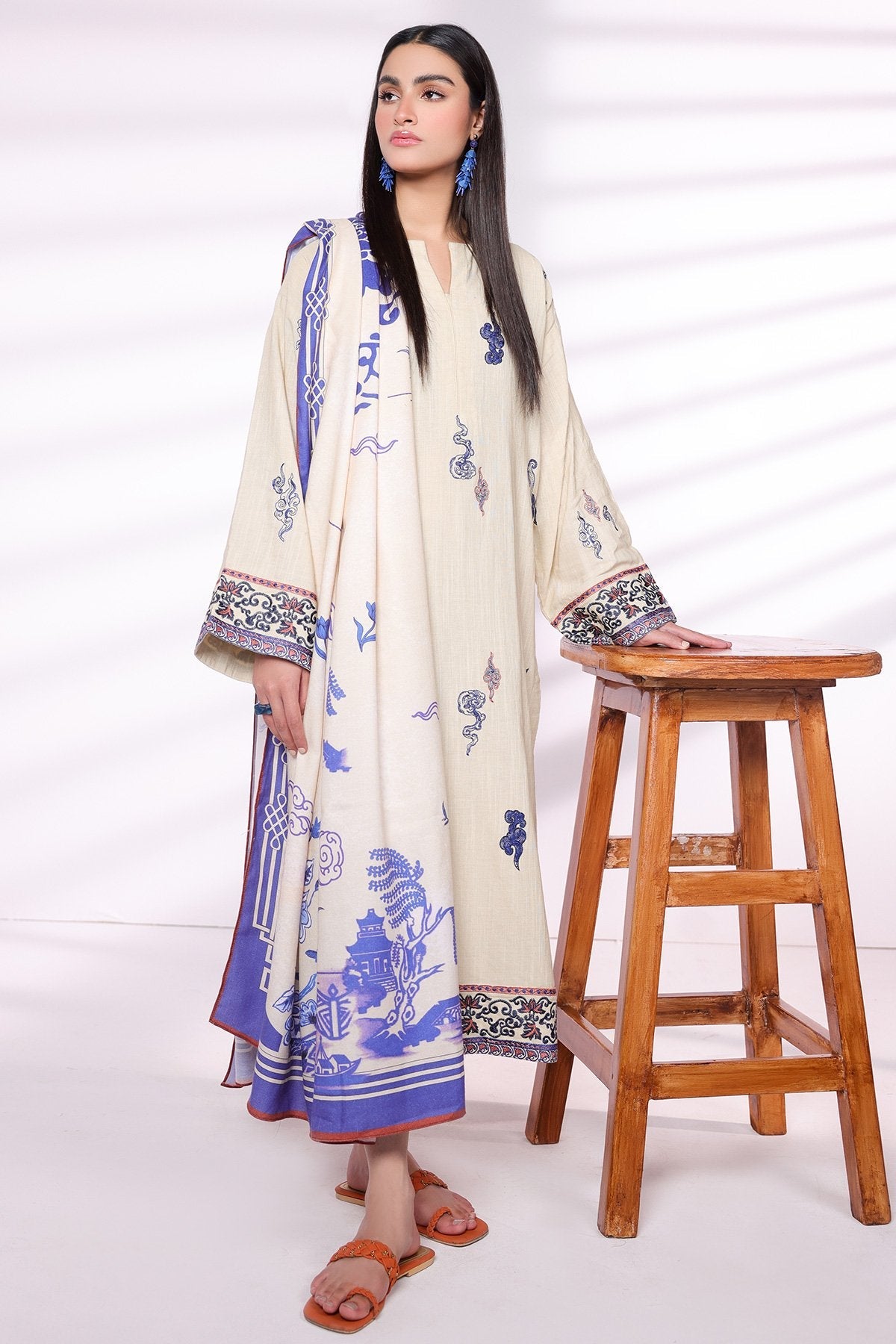 2 Pc Embroidered Khaddar Outfit