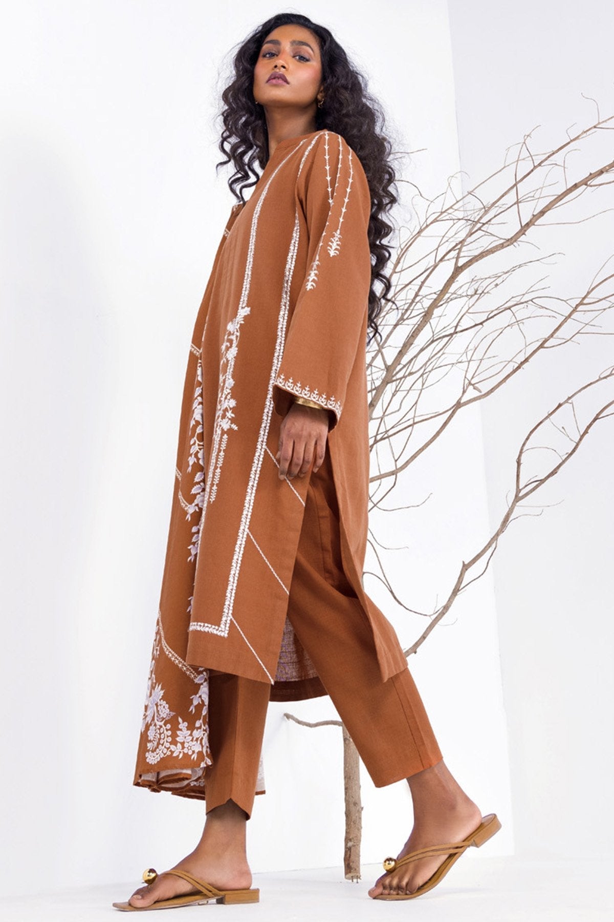 3 Pc Embroidered Khaddar Outfit
