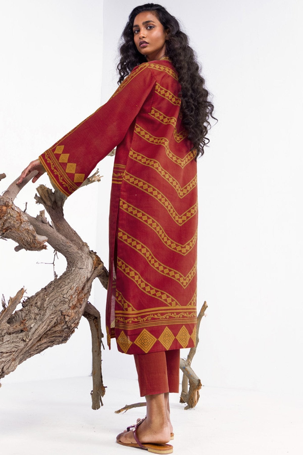 2 Pc Printed Khaddar Outfit