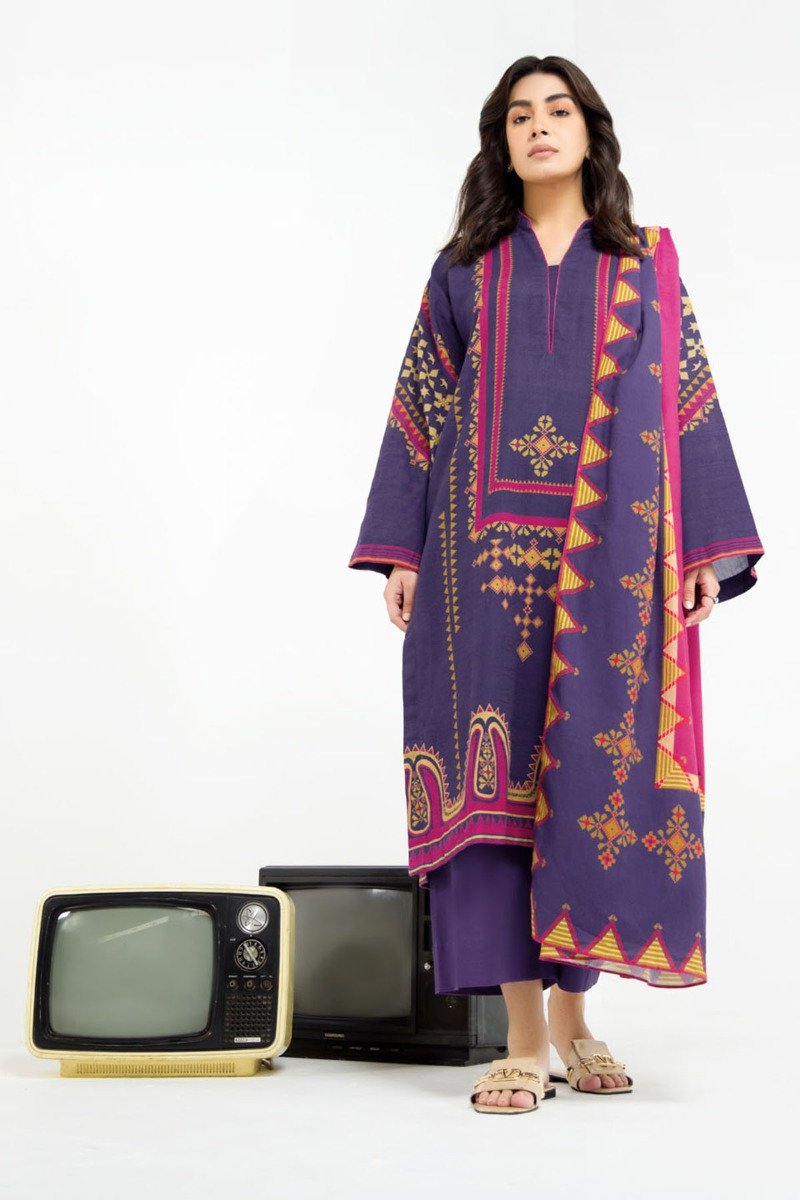 3 Pc Printed Khaddar Outfit