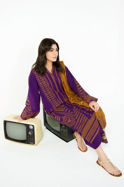 3 Pc Printed Khaddar Outfit