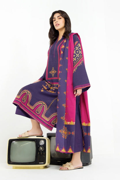 3 Pc Printed Khaddar Outfit