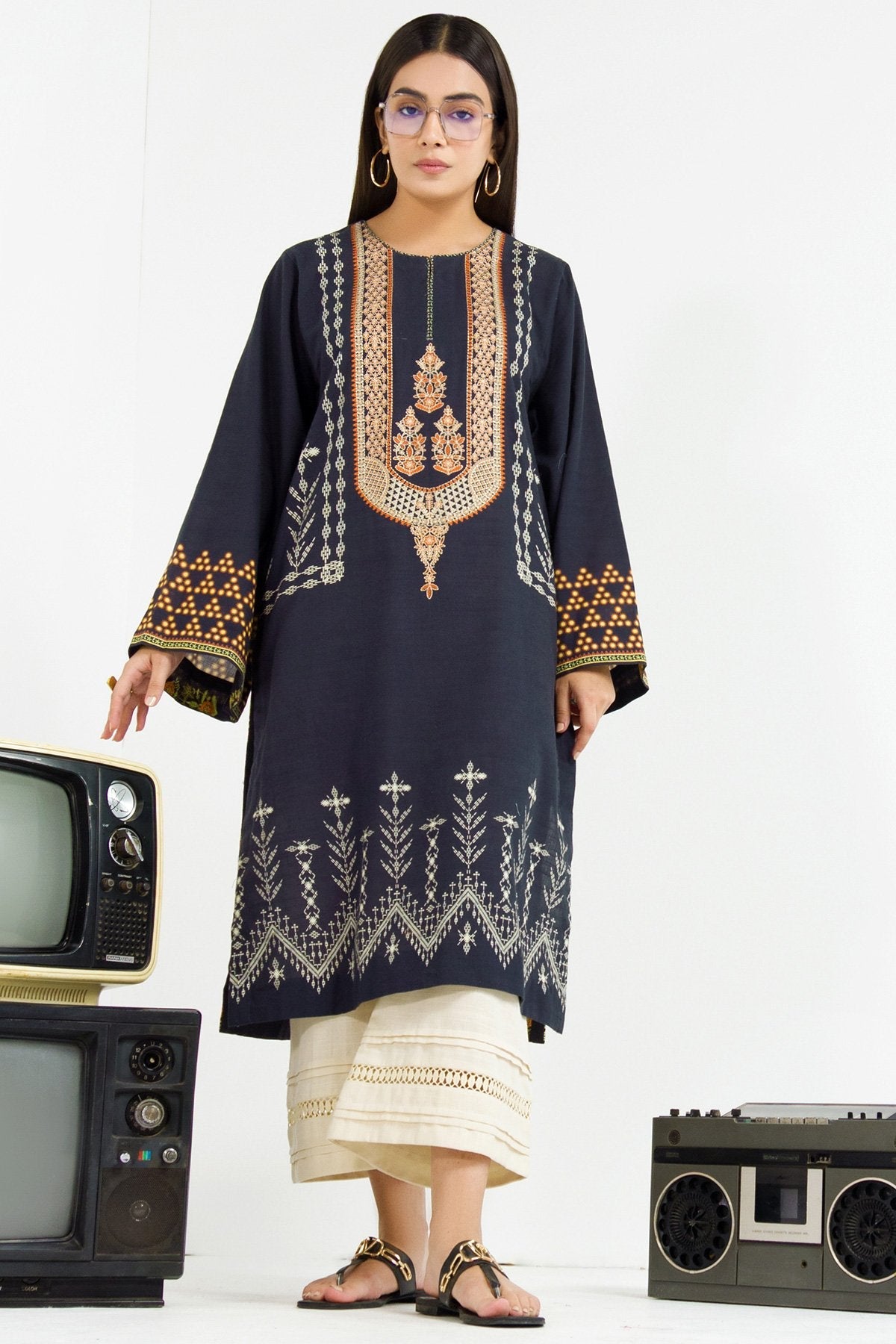 Printed Embroidered Khaddar Kurti