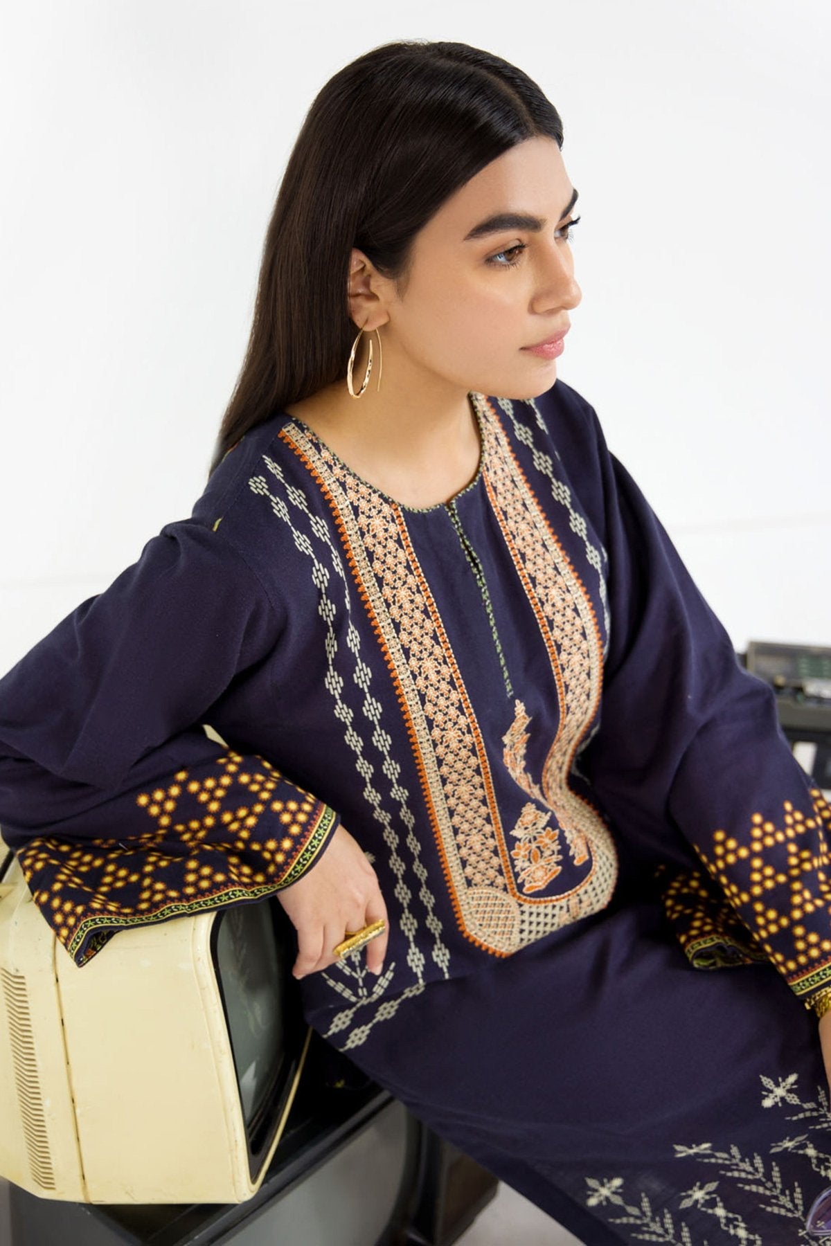 Printed Embroidered Khaddar Kurti