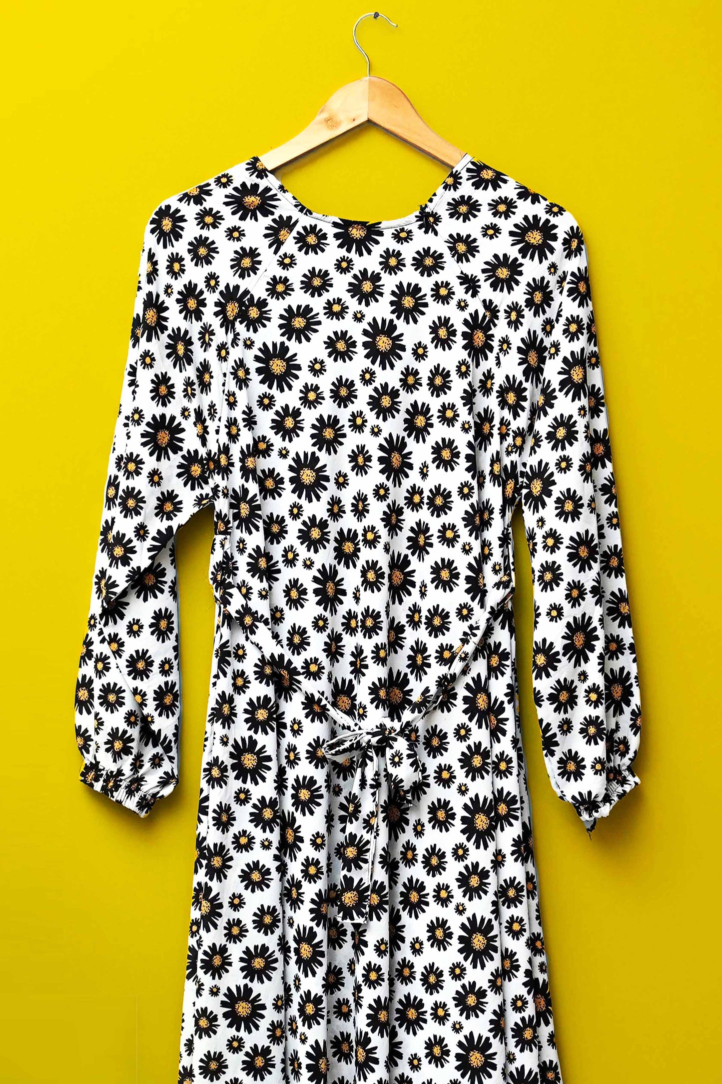 Bustangi - Black Cosmos Zipper